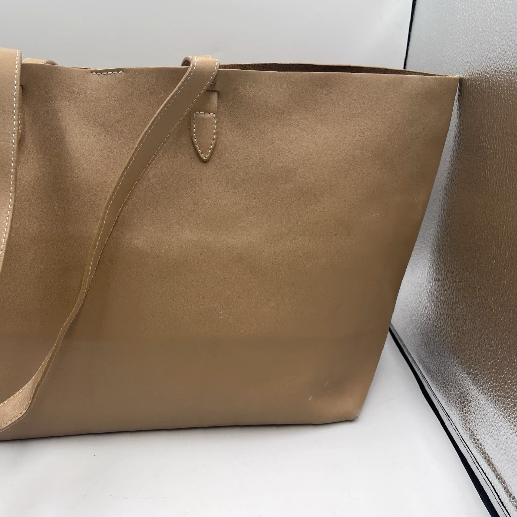 Vince Camuto Vince Camuto Beige Leather Tote Bag Womens Large Tote Beige Leather Pebbled Size ONE SIZE - 5 Thumbnail