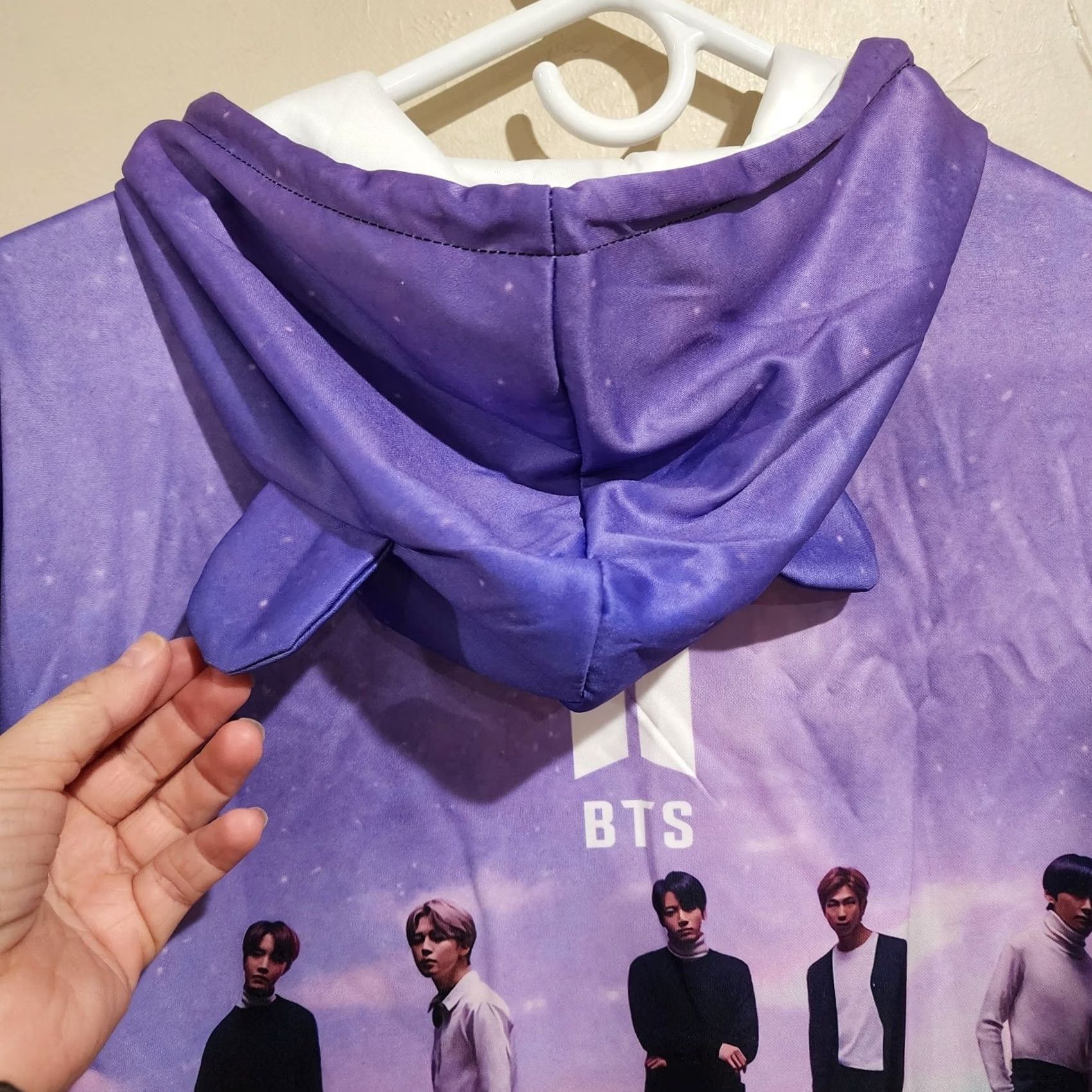 Pinko NWOT BTS Band Purple Pink Long Sleeve Hoodie Sweatshirt Ears Polyester Sz L Unisex Adults Pullover Hooded Regular Fit / Fall Winter Spring Shirt Size US L / EU 52-54 / 3 - 7 Thumbnail