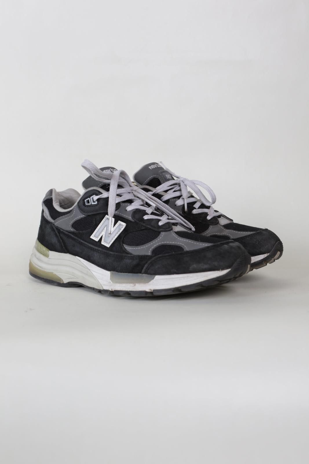 New Balance 2021' New Balance 992 Black Grey Low-Top Sneakers Size US 10 / EU 43 - 1 Thumbnail