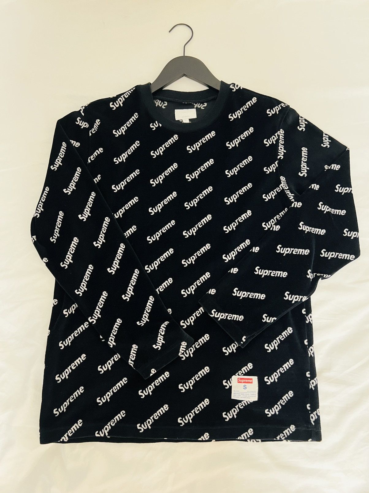 Supreme FW17 SUPREME VELOUR LOGO L/S Small Size US S / EU 44-46 / 1 - 1 Thumbnail