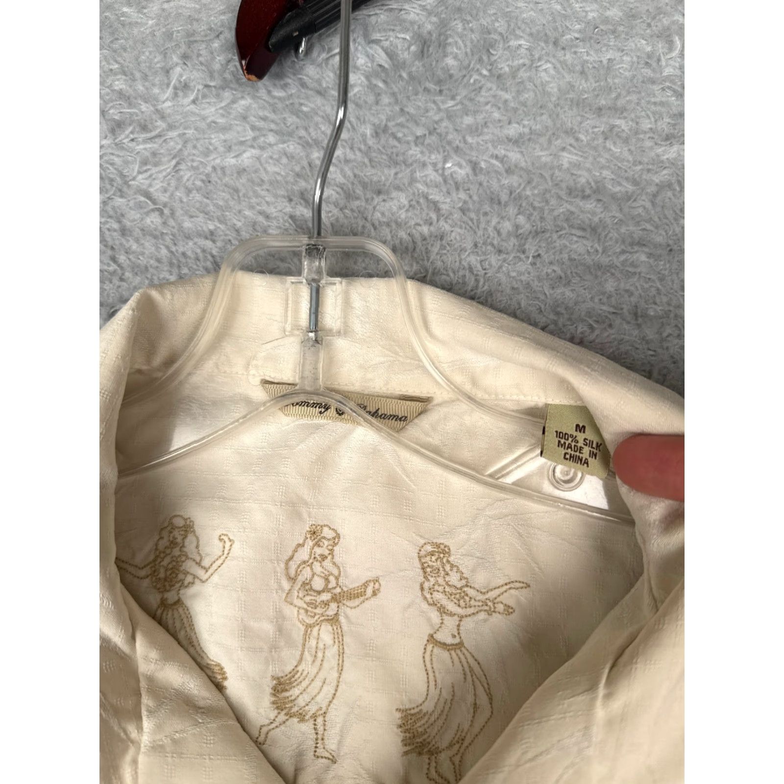 Tommy Bahama Tommy Bahama Shirt Men Medium Ivory Floral Silk Button Hawaiian Embroider Size US M / EU 48-50 / 2 - 7 Thumbnail