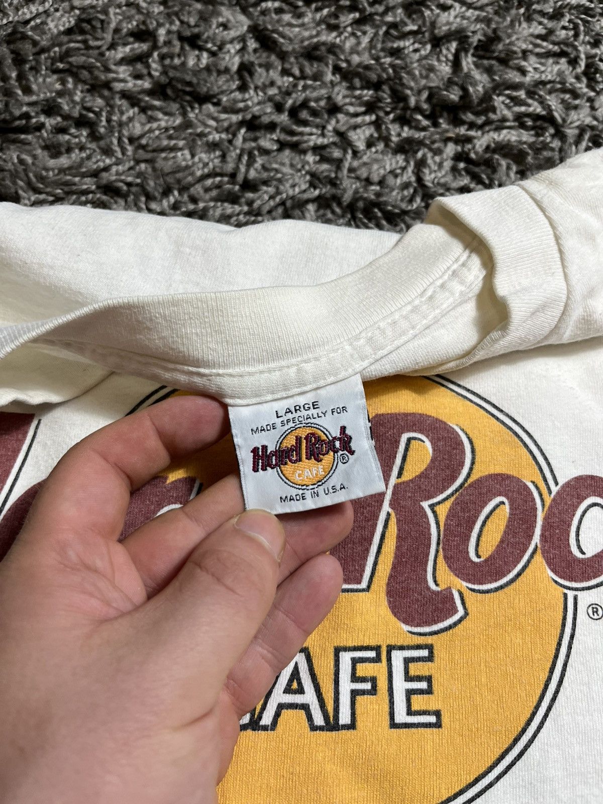 Hard Rock Cafe VINTAGE 90s HARD ROCK CAFE MADE IN USA COTTON FADED T-SHIRT Size US L / EU 52-54 / 3 - 3 Thumbnail