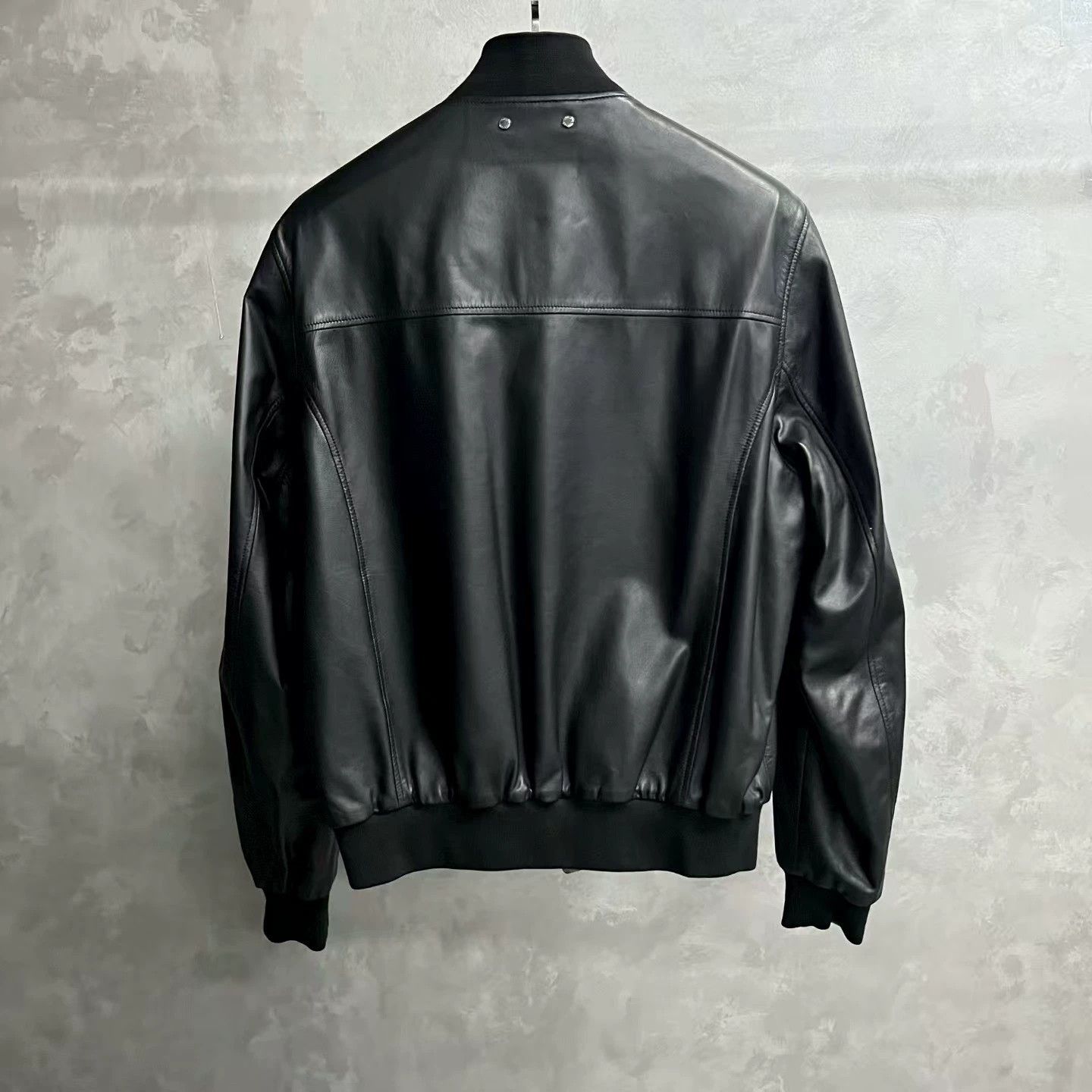 Louis Vuitton black reversible leather jacket with logo Size US L / EU 52-54 / 3 - 2 Thumbnail