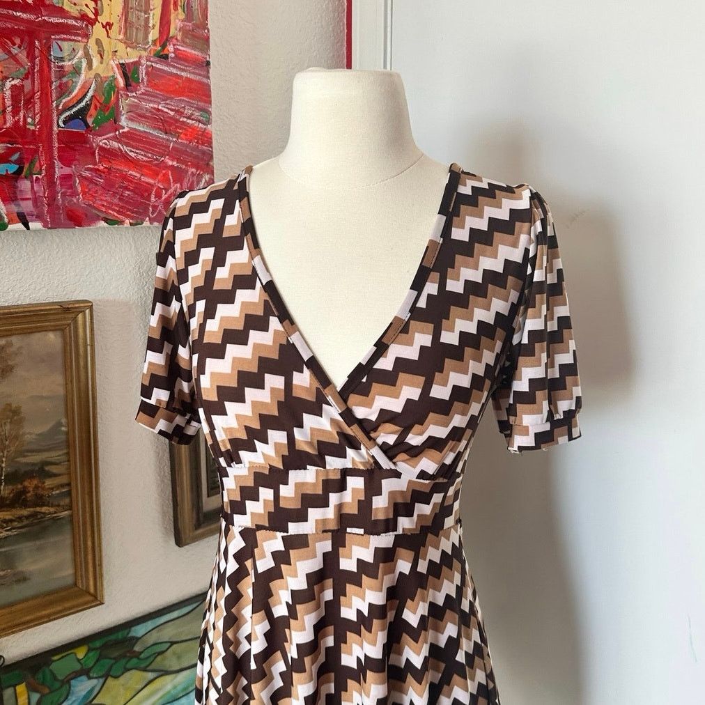 Other unbranded brown white chevron patterned dress Size M / US 6-8 / IT 42-44 - 2 Thumbnail