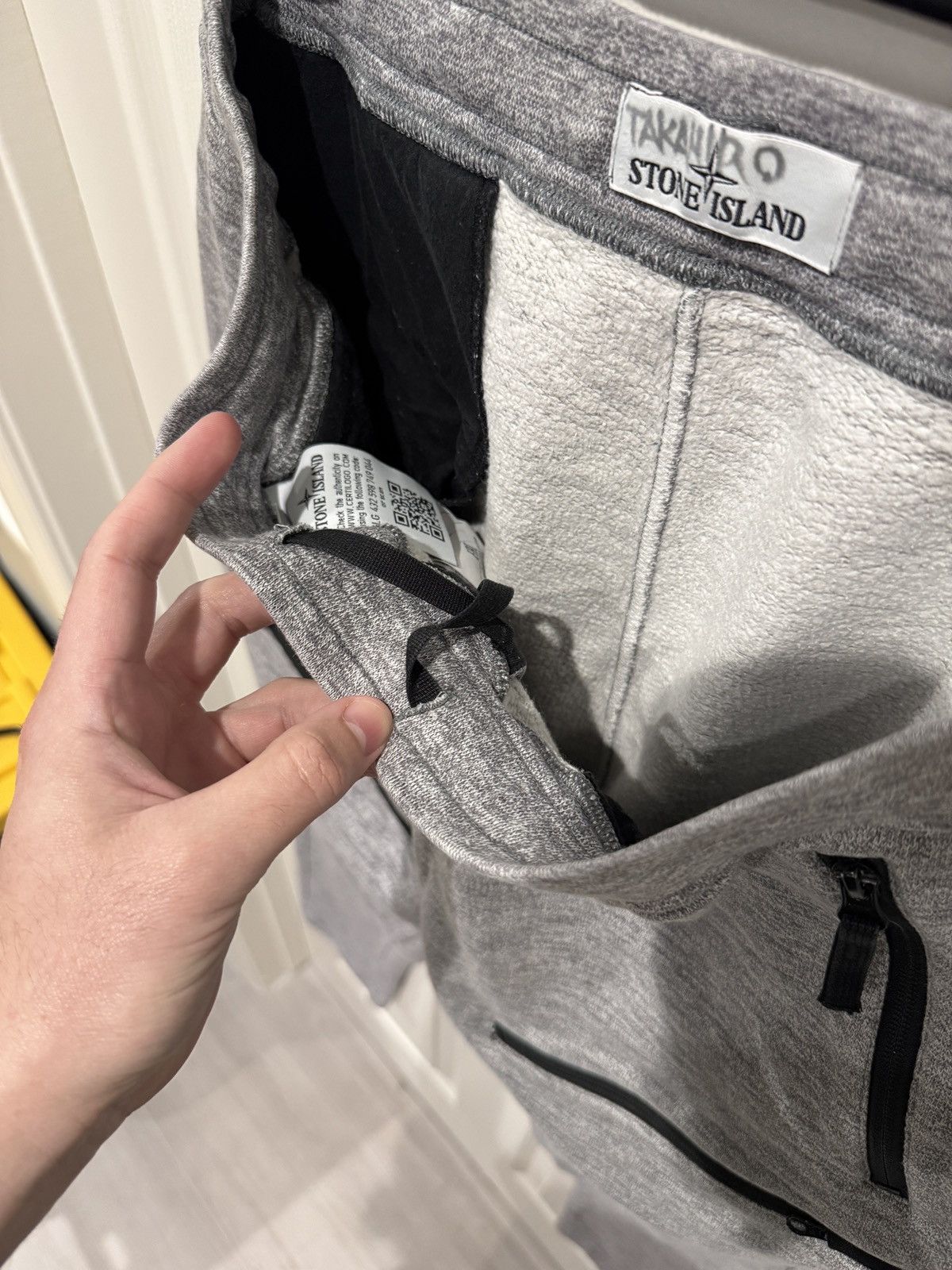 Stone Island Stone Island Grey Patch Program Sweatpants Size L fits 32-36 Size US 34 / EU 50 - 10 Thumbnail