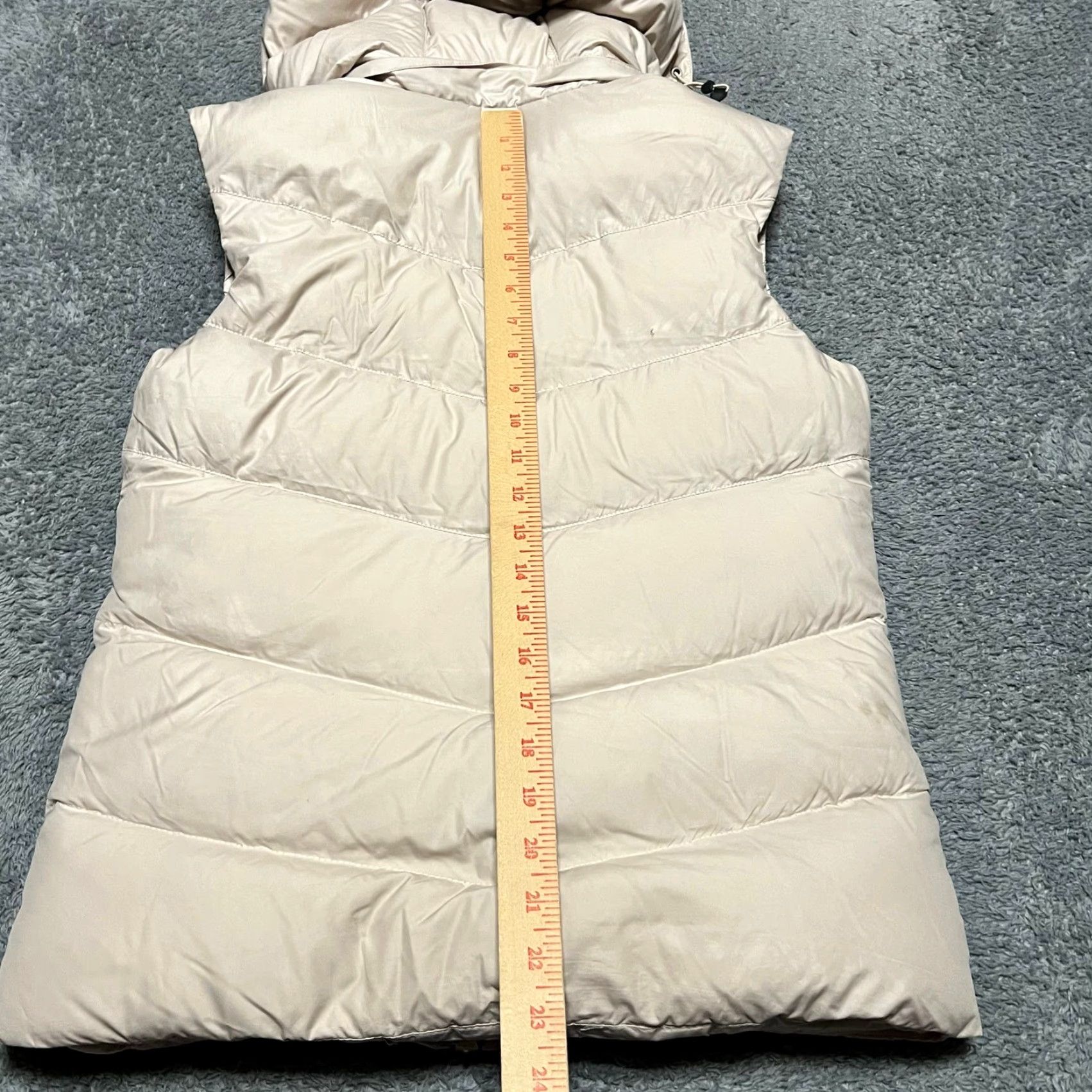 Nike Nike Vest Puffer Jacket Womens Small 550 Down Hooded Beige Cream Jacket Department Women Size S / US 4 / IT 40 - 5 Thumbnail