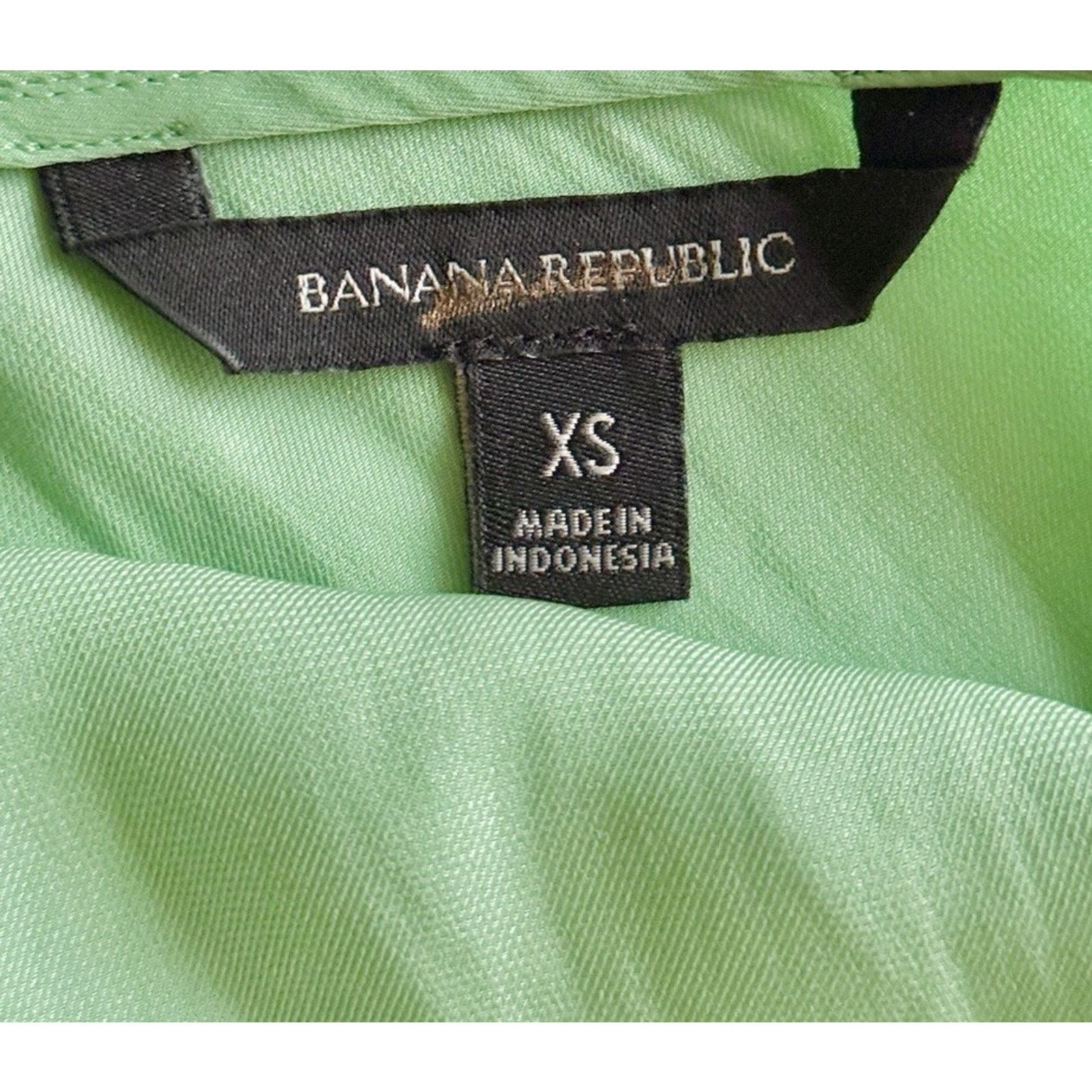 Banana Republic NWOT Banana Republic Lime Green Tank Top New Size XS Size XS / US 0-2 / IT 36-38 - 7 Thumbnail