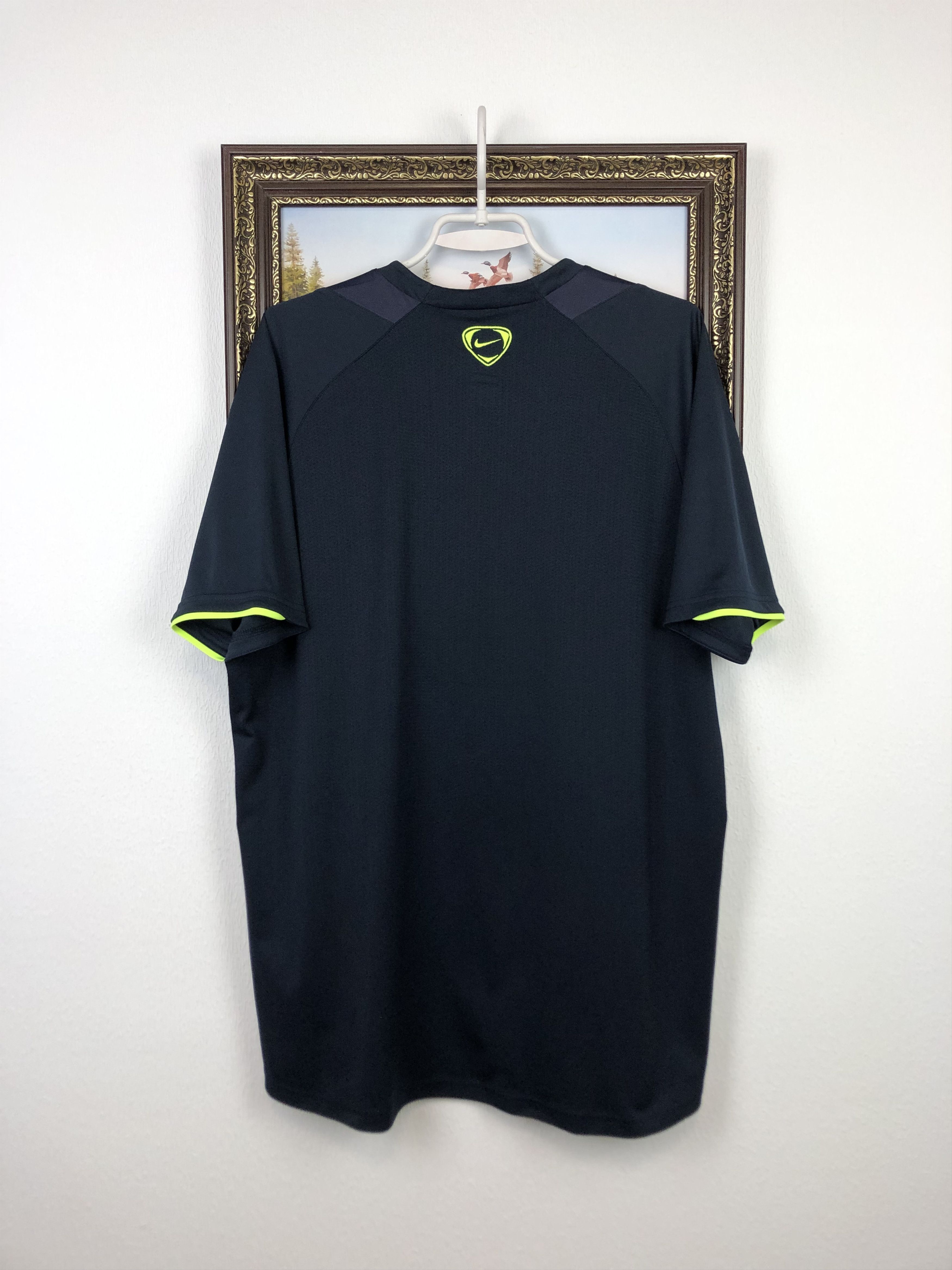 Nike Vintage Nike FC Barcelona Train Shirt Soccer Jersey Mens Tee Size US XL / EU 56 / 4 - 9 Thumbnail