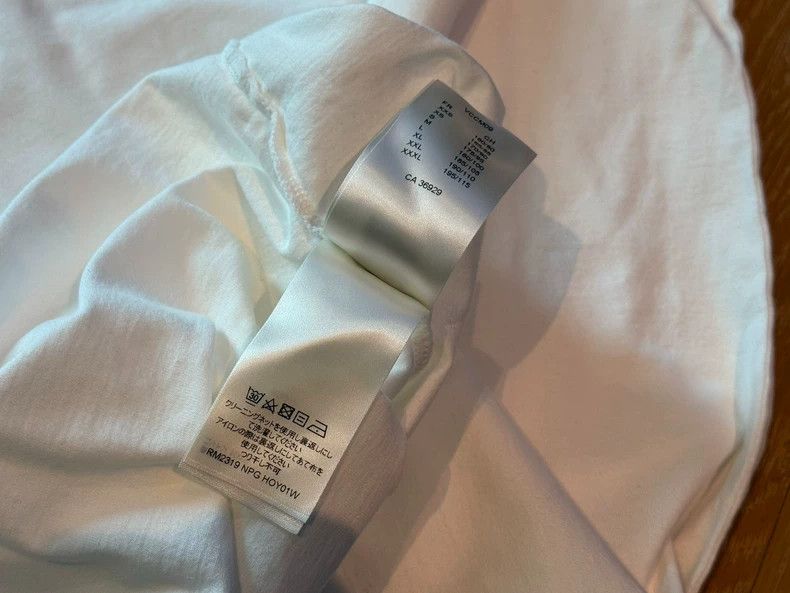 Louis Vuitton Louis Vuitton size 4l Men's T-shirt Size US M / EU 48-50 / 2 - 7 Thumbnail