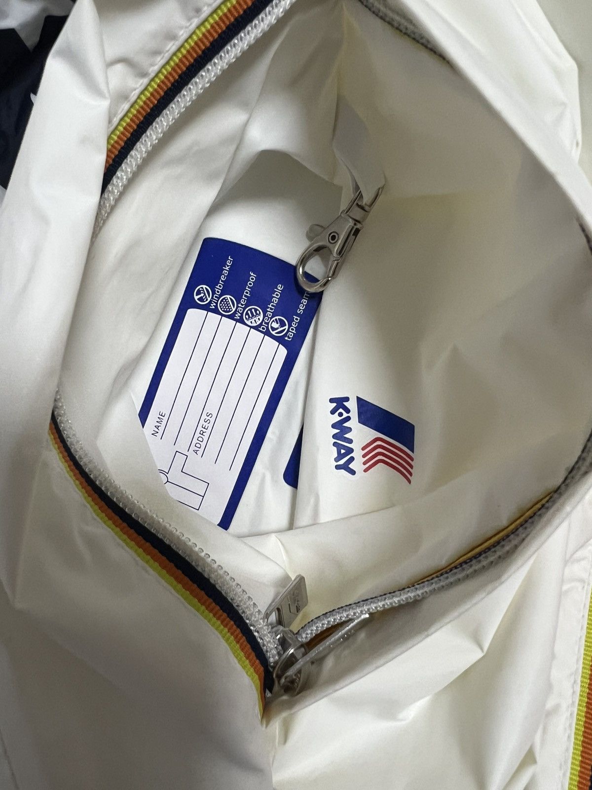 K-Way K-way windbreaker waterproof L Size US L / EU 52-54 / 3 - 7 Thumbnail