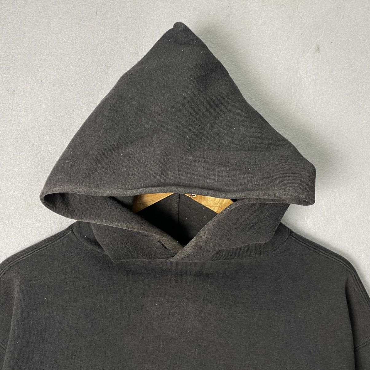 Russell Athletic Russell Athletic Blank Pullover Hoodie – Black (Size L) Size US L / EU 52-54 / 3 - 2 Thumbnail