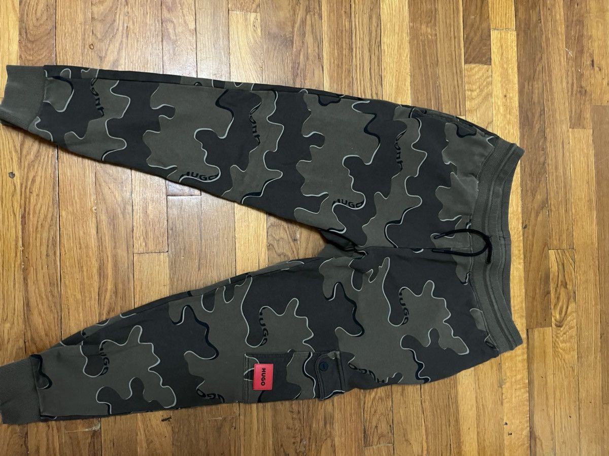 Hugo Boss Hugo Black/Grey Camo Tracksuit Set Hoodie + Joggers Size US S / EU 44-46 / 1 - 7 Thumbnail