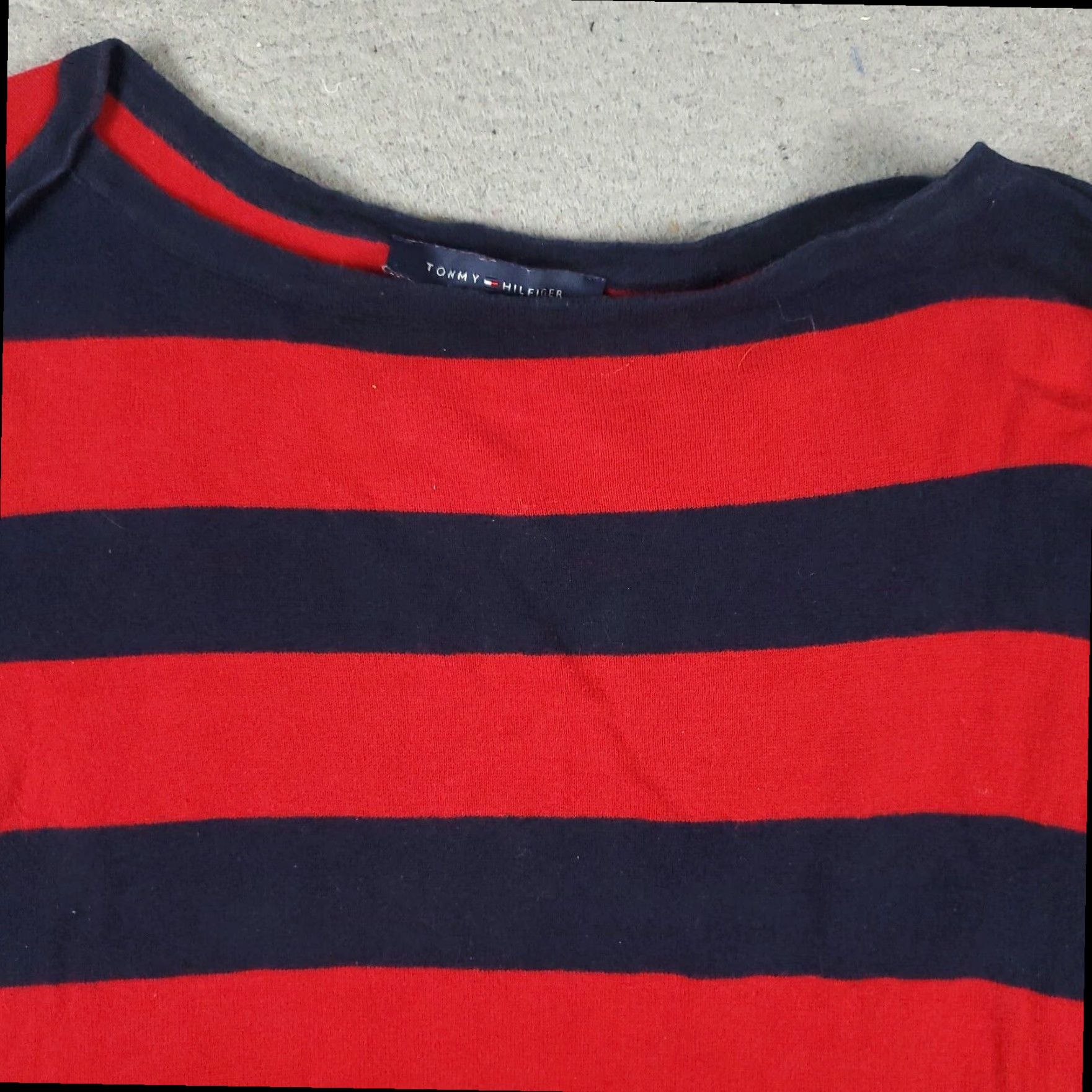 Tommy Hilfiger Tommy Hilfiger Long Sleeve Striped Pullover T-Shirt Women's Medium Red Cotton Crew Neck Size M / US 6-8 / IT 42-44 - 2 Thumbnail