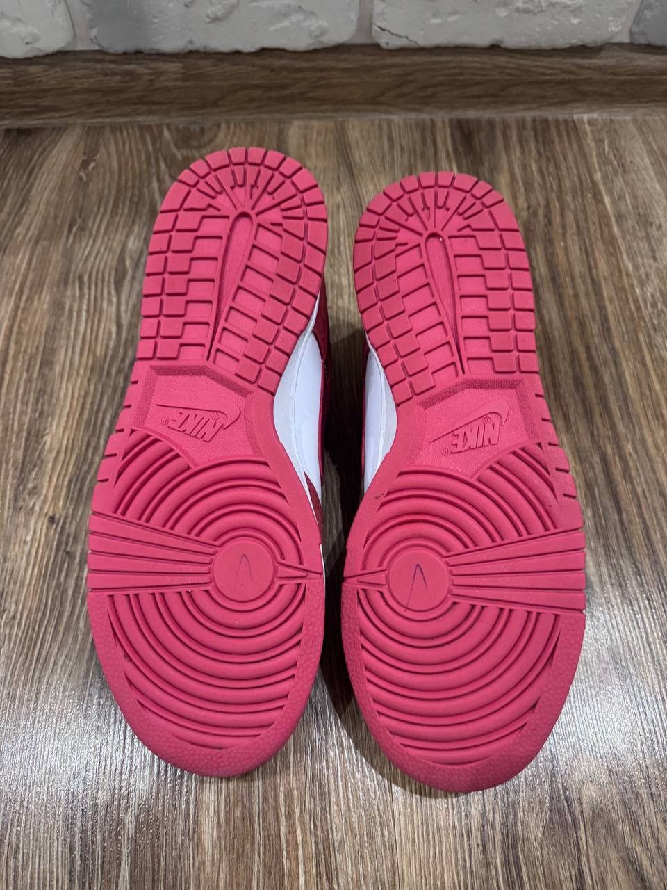 Nike Nike Dunk Low Valentine’s Day Womens Sneakers Size 40 Size US 8.5 / IT 38.5 - 8 Thumbnail