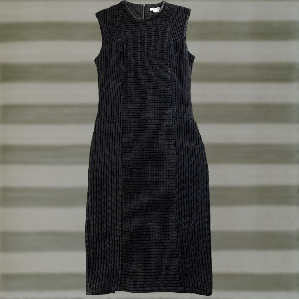 Helmut Lang VINTAGE Helmut Lang Sleeveless Midi Dress Woman/Women Black Textured Bodycon Sz 4 Round Neck Zip Lined Classic Designer 90s Size S / US 4 / IT 40 - 1 Thumbnail