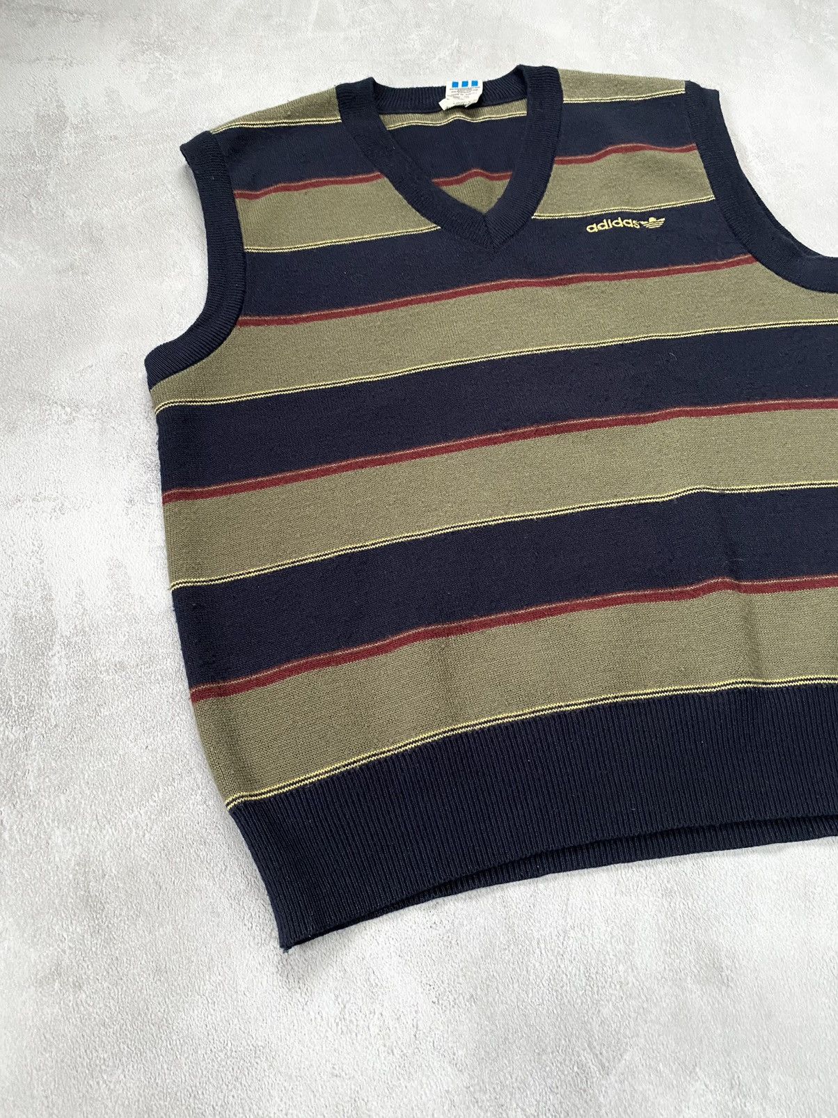 Adidas Mega Rare Vest Adidas 90s Business Retro Style streetstyle Size US L / EU 52-54 / 3 - 3 Thumbnail