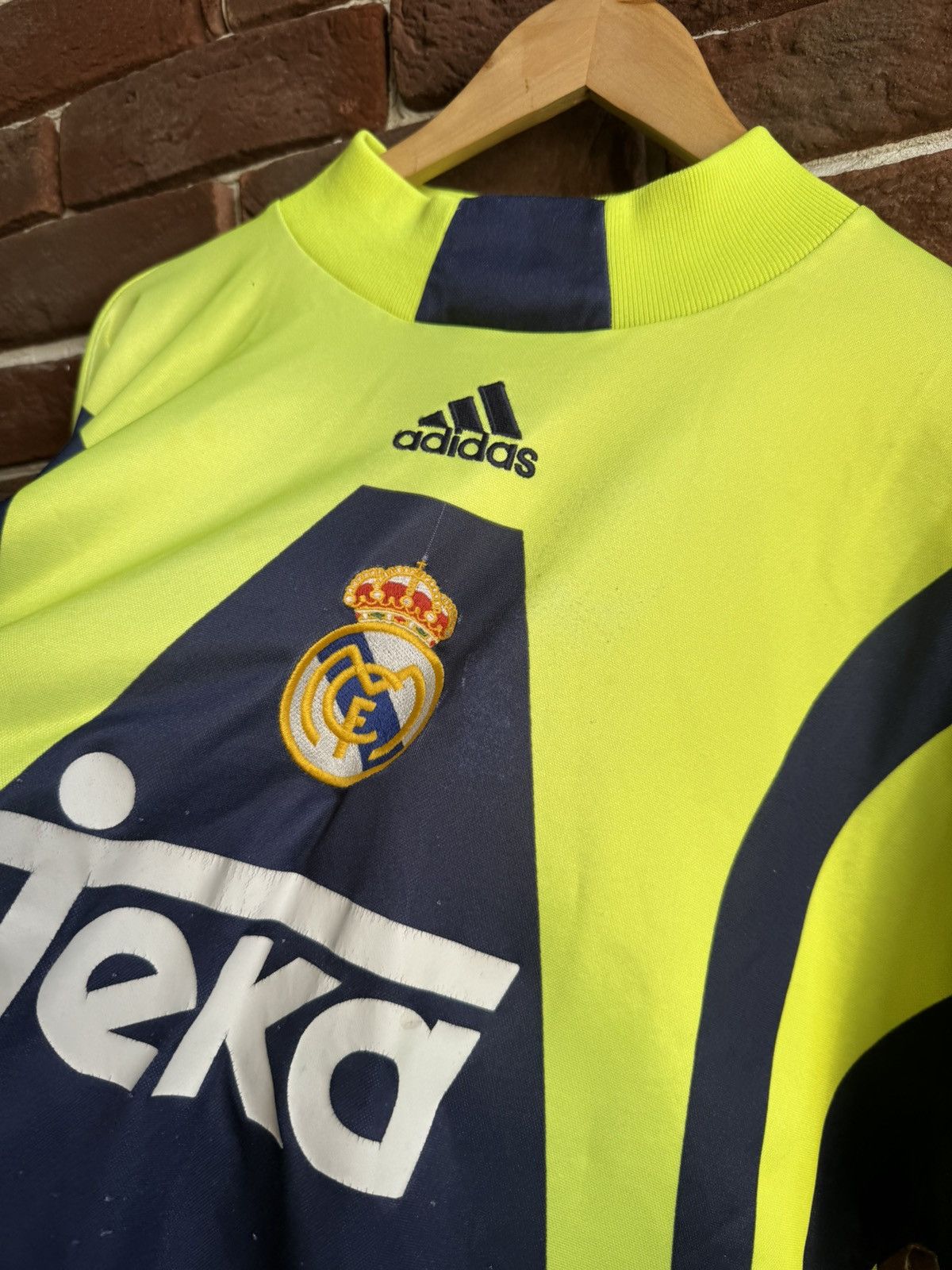 Vintage Rare Vintage 1998/99 Adidas Real Madrid Football Jersey L Size US L / EU 52-54 / 3 - 11 Thumbnail