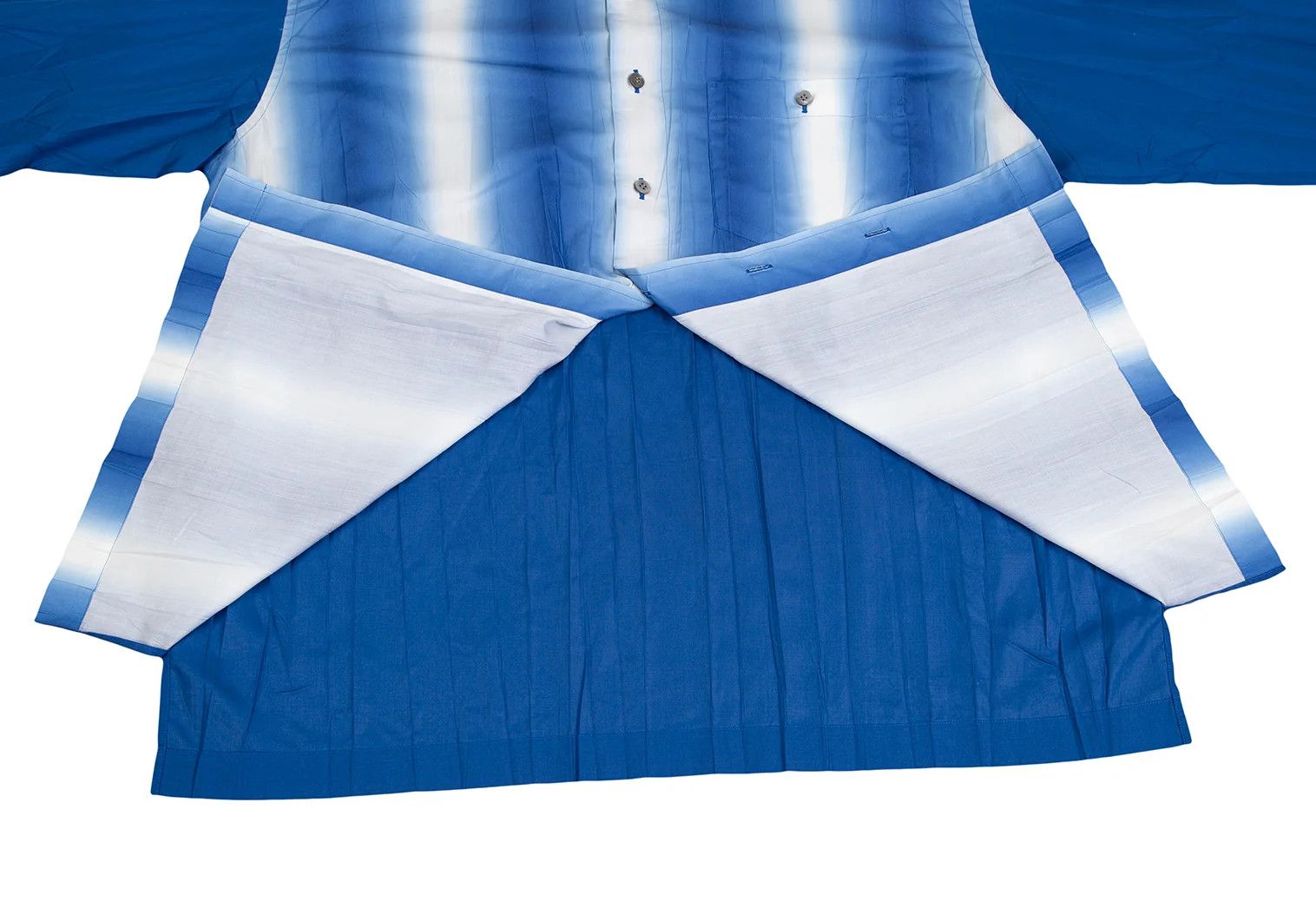 Issey Miyake Gradient Print Pleats Shirt in Blue-White Size US S / EU 44-46 / 1 - 13 Thumbnail