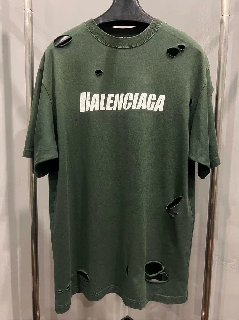 Balenciaga BALENCIAGA Distressed Short Sleeve T-shirt Size US XXS / EU 40 - 1 Thumbnail