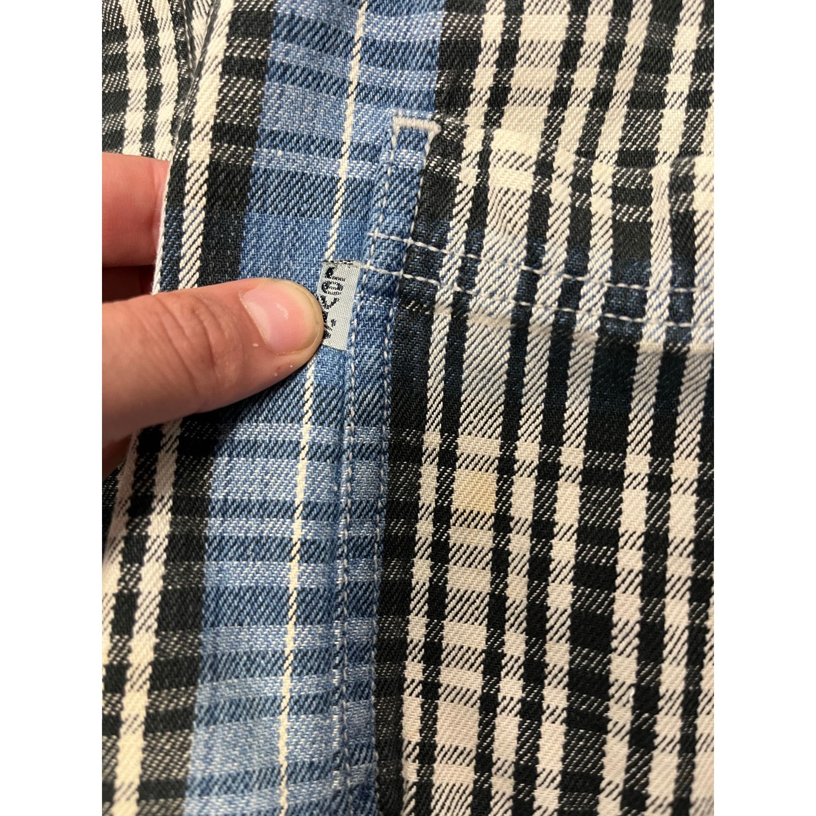 Levi's Vintage Levi's White Tab Long Sleeve Button Up Plaid Flannel Size US L / EU 52-54 / 3 - 6 Thumbnail