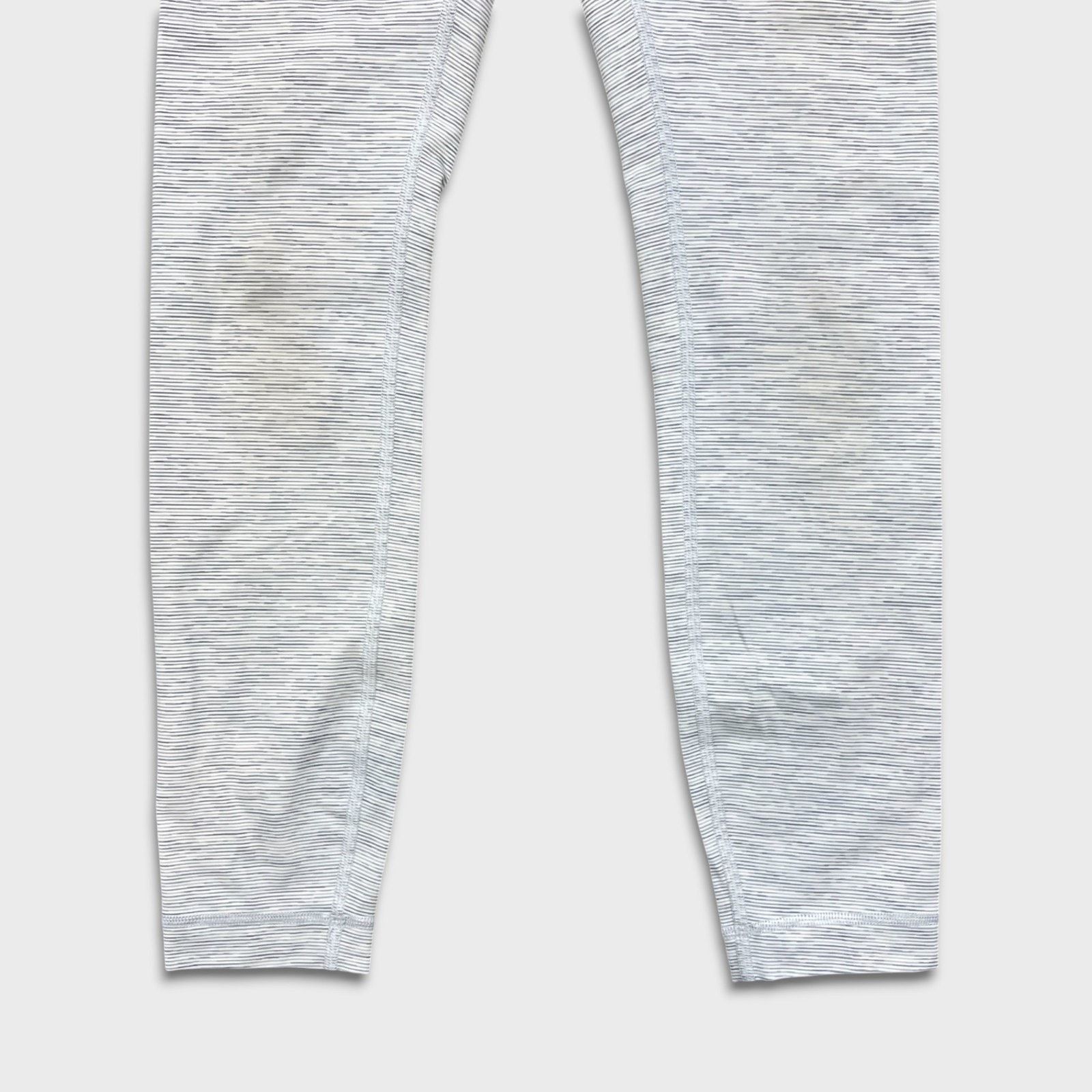 Lululemon Lululemon Wunder Under High-Rise Tight 25" *Luxtreme Size 4 Size 27" / US 4 / IT 40 - 3 Thumbnail