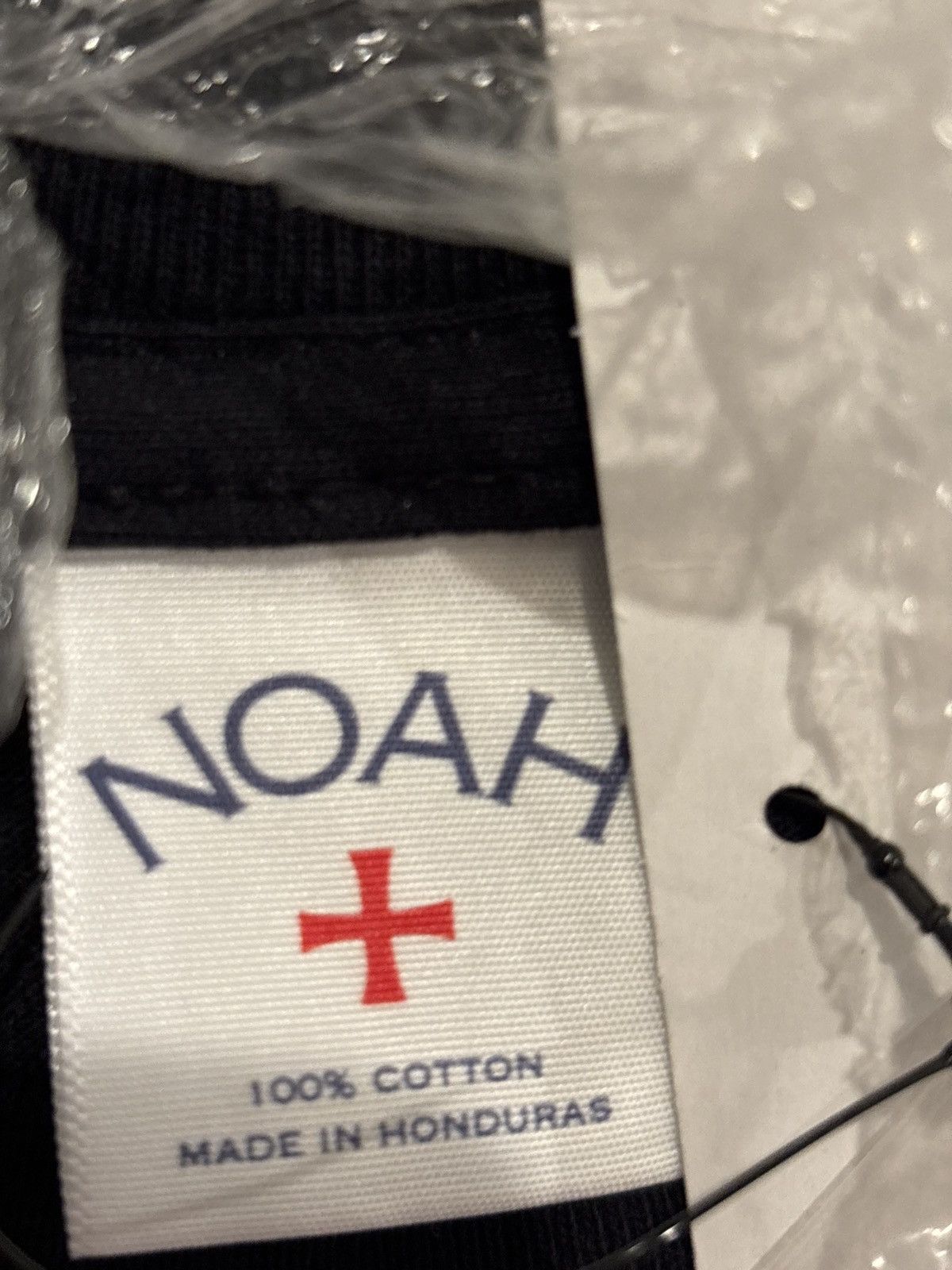 Dover Street Market × Noah Noah dsm Dover street market black is beautiful medium Size US M / EU 48-50 / 2 - 2 Thumbnail