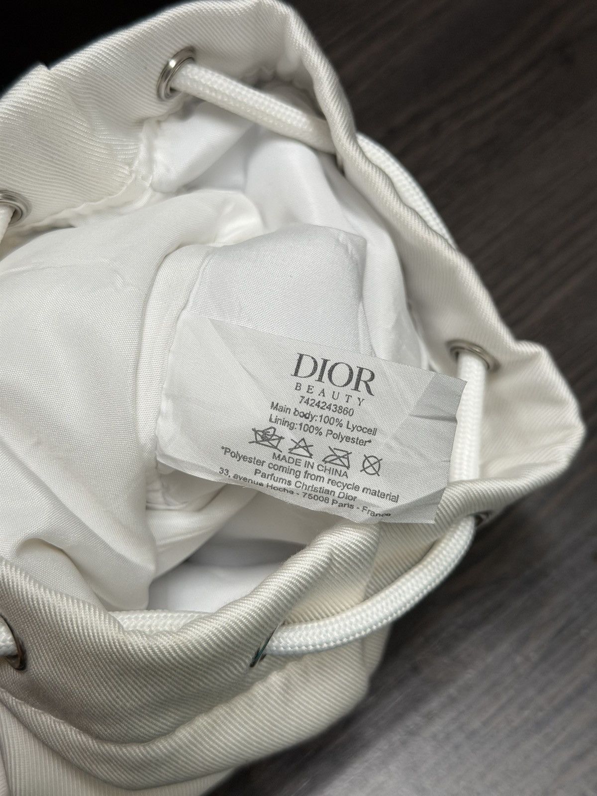 Dior Dior Beauty White Drawsting Cotton Bucket Bag Pouch Size ONE SIZE - 9 Thumbnail