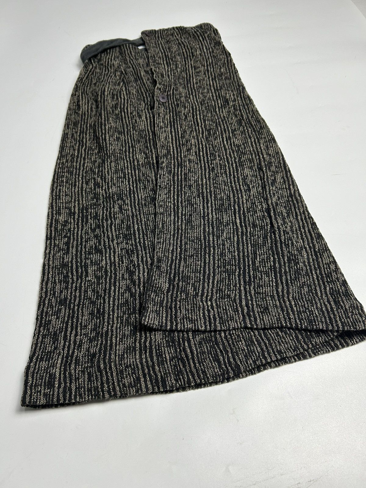 Designer × Issey Miyake × Pleats Please Issey Miyake ISSEY MIYAKE PLEATED STRIPE SKIRT Size 28" / US 6 / IT 42 - 2 Thumbnail