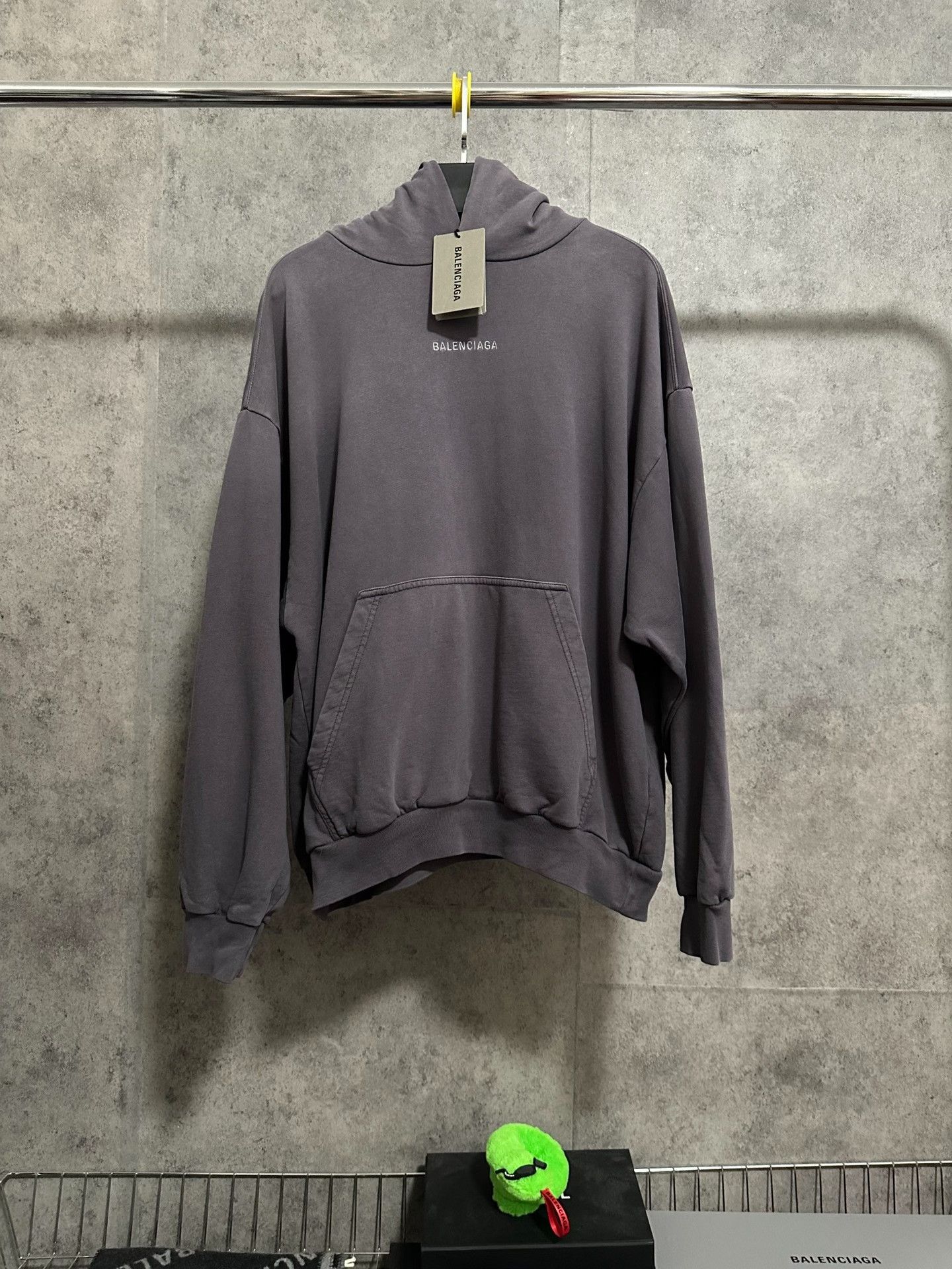 Balenciaga Balenciaga Purple Embroidered Logo Hoodie Size US S / EU 44-46 / 1 - 1 Thumbnail
