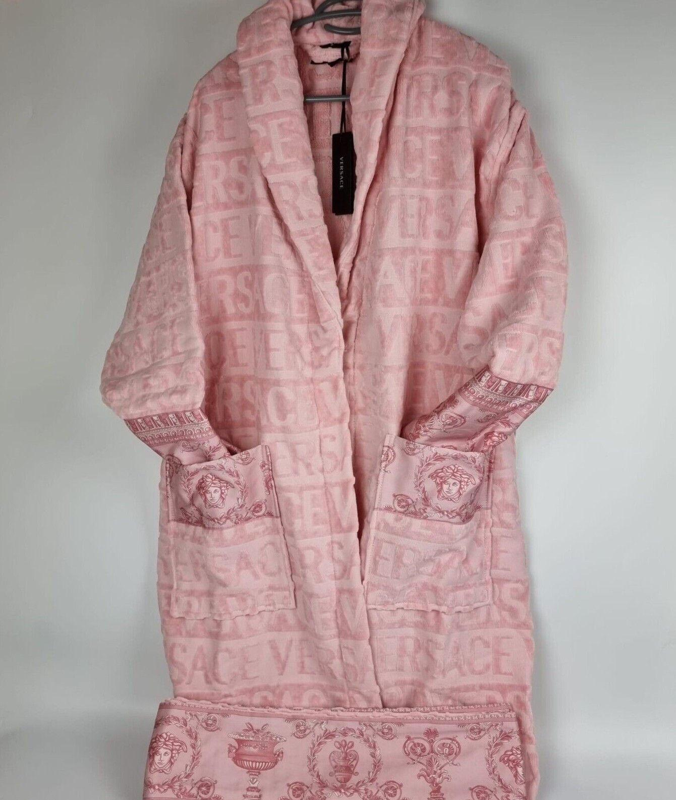 Versace VERSACE Baroque Greca Light Pink Unisex Bathrobe New Size L / US 10 / IT 46 - 1 Thumbnail