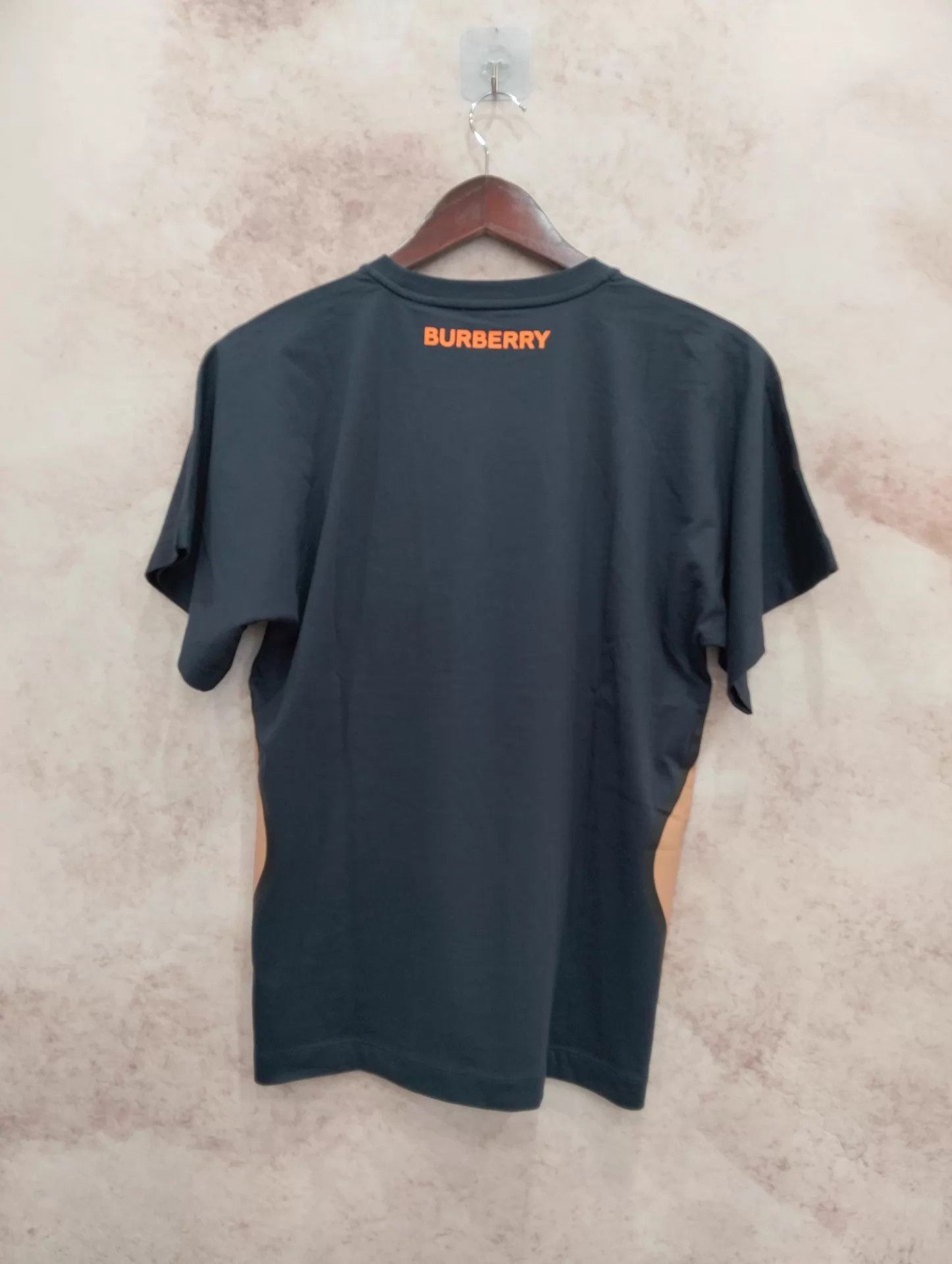 Burberry Burberry Logo Unicorn Print T-shirt 14Y Size XS / US 0-2 / IT 36-38 - 2 Thumbnail