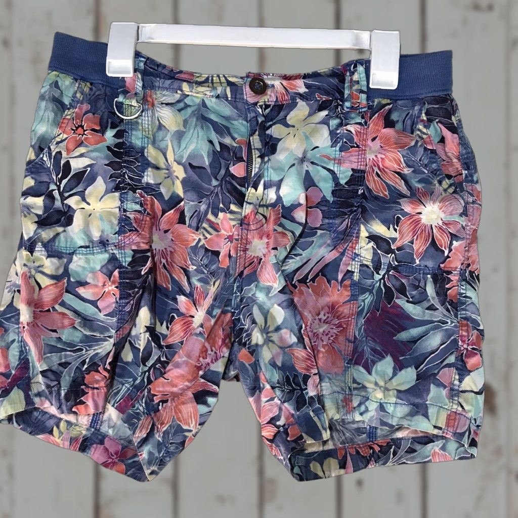 Vintage VINTAGE Fresh Tropical Floral Shorts Women’s Size 12 Cotton Spandex Casual Summer Women Size 34" / US 12 / IT 48 - 1 Thumbnail
