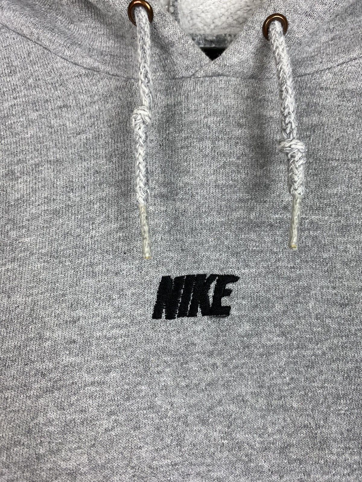 Nike Vintage Nike Grey Spell out Center Logo Pullover Swoosh Size US XXL / EU 58 / 5 - 2 Thumbnail