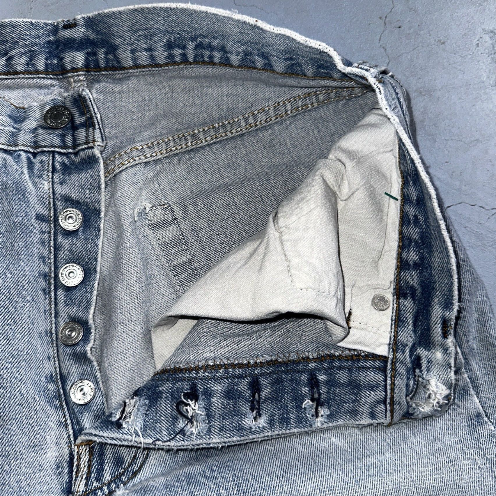Levi's VINTAGE Levi's 501 Jeans Men 33x30 Straight Leg 80s Blue Denim Mid Rise Comfort 90s Size US 33 - 4 Thumbnail