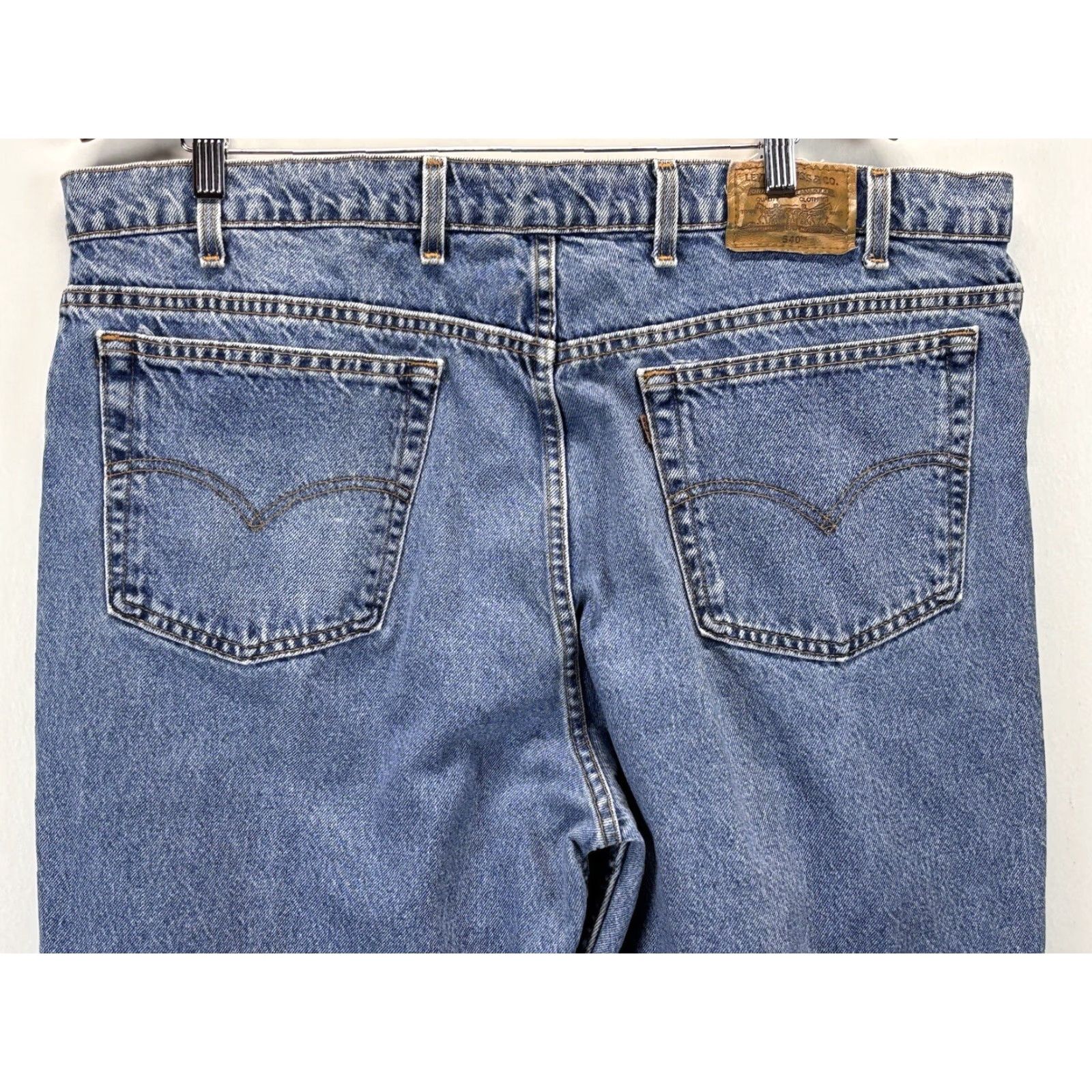 Levi's VINTAGE Levi's 540 Jeans Men 44x32 Regular Denim 90s Straight Relaxed Fit 1997 Size US 44 / EU 60 - 4 Thumbnail