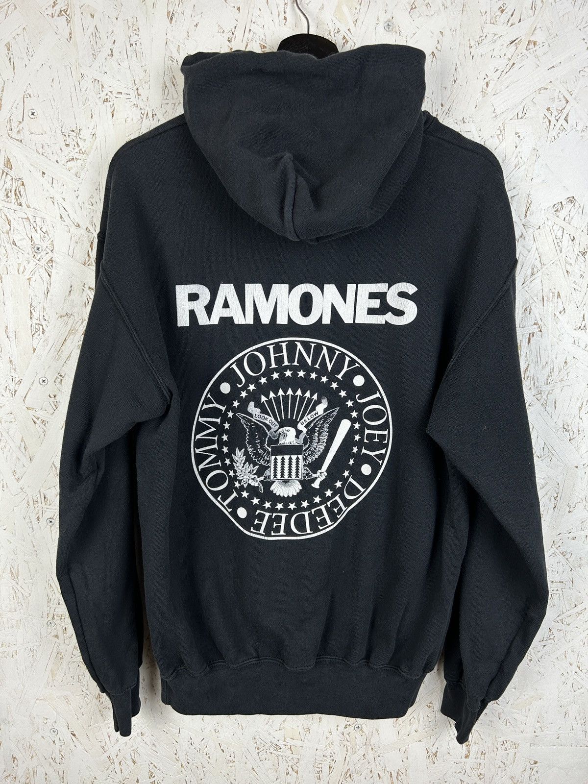 Band Tees 00s Vintage Ramones Punk Rock Band Look Out Below Hoodie M Size US M / EU 48-50 / 2 - 1 Thumbnail
