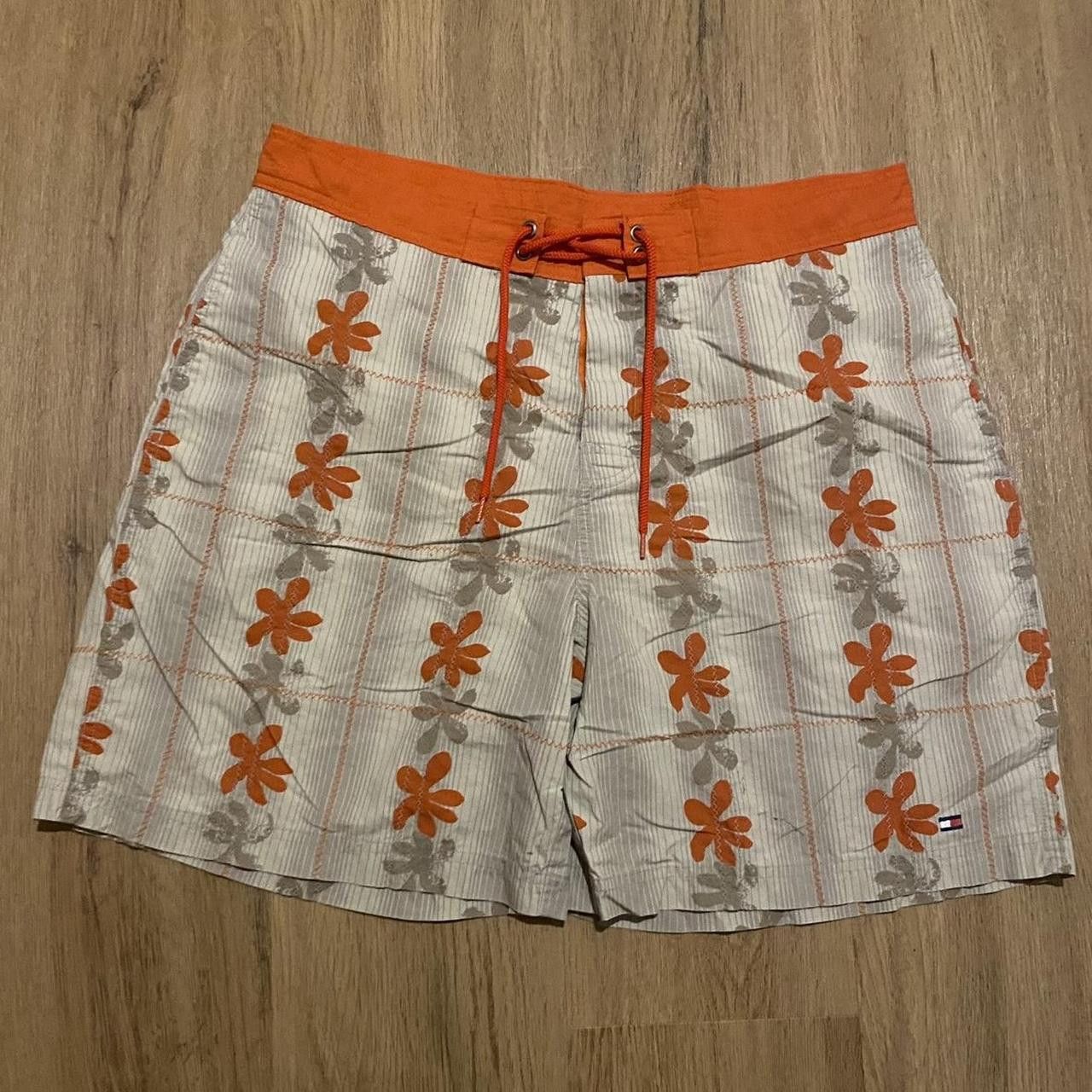 Tommy Hilfiger Vintage 90s Tommy Hilfiger men's swim trunks Size US L / EU 52-54 / 3 - 1 Thumbnail