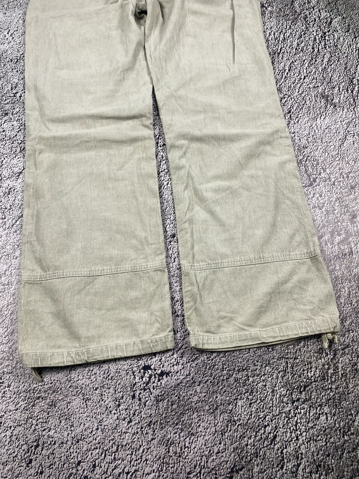 Vintage Vintage Y2K wide corduroy cargo pants outdoor style 00s Size US 38 / EU 54 - 9 Thumbnail