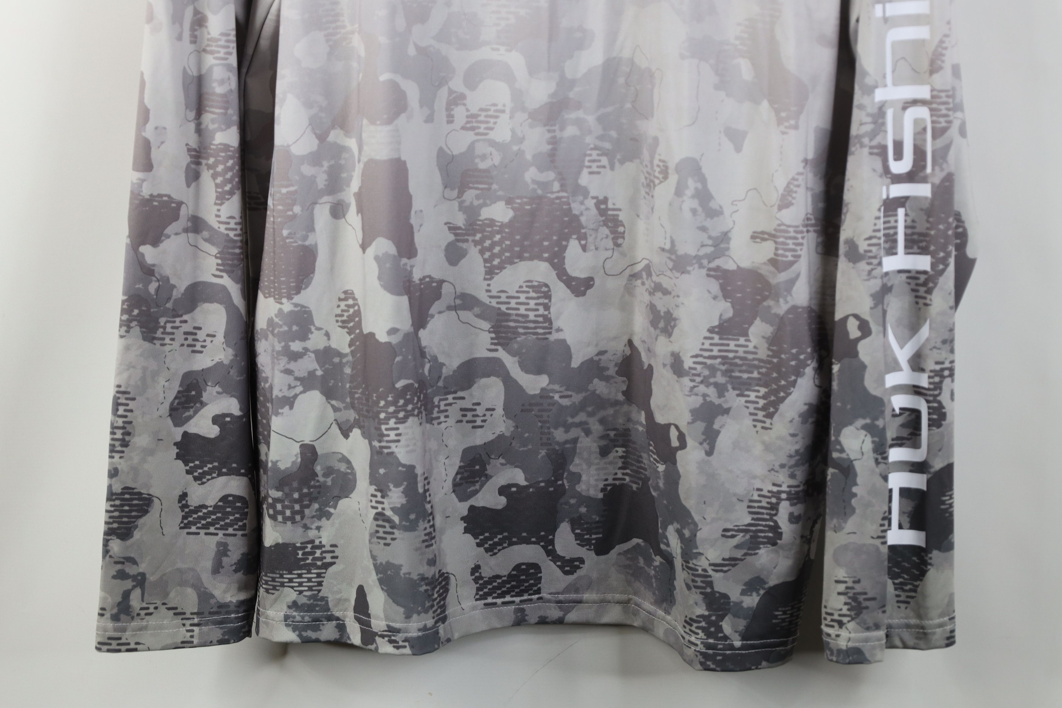 Vintage Huk Fishing Camouflage Fishing Long Sleeve T-Shirt Gray Size US S / EU 44-46 / 1 - 3 Thumbnail