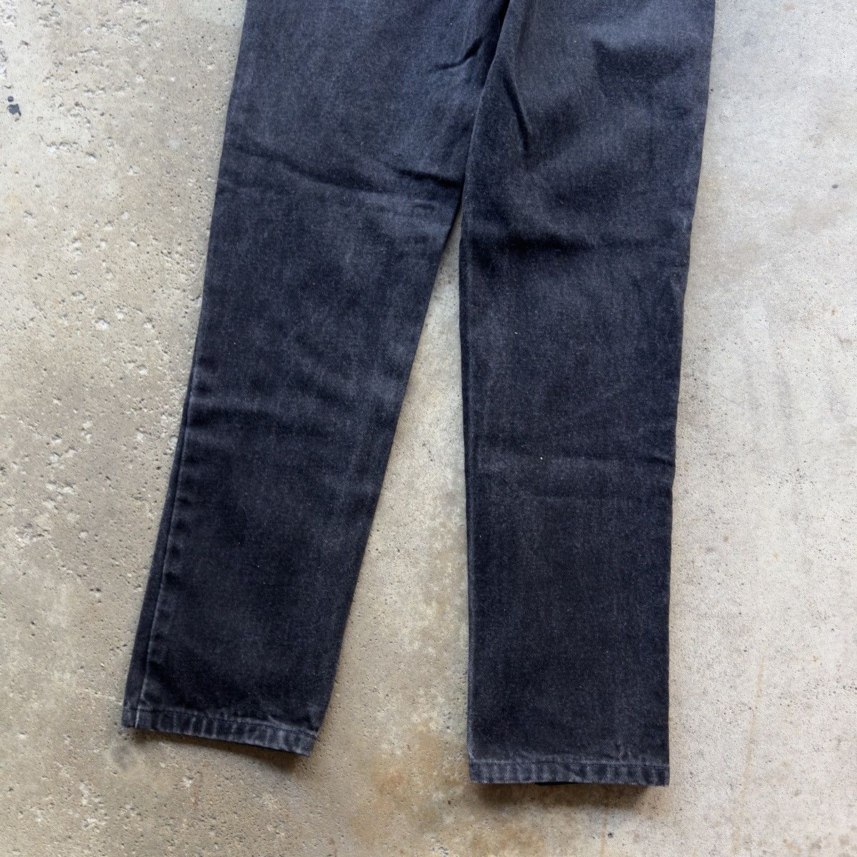 Levi's VINTAGE 90s LEVI'S 313 WOMEN'S SLIM TAPERED DENIM JEANS Size 26" / US 2 / IT 38 - 11 Thumbnail