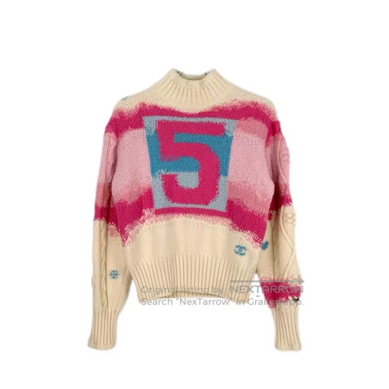 Chanel Chanel Ski series white and pink digital wool sweater Size XS / US 0-2 / IT 36-38 - 1 Thumbnail