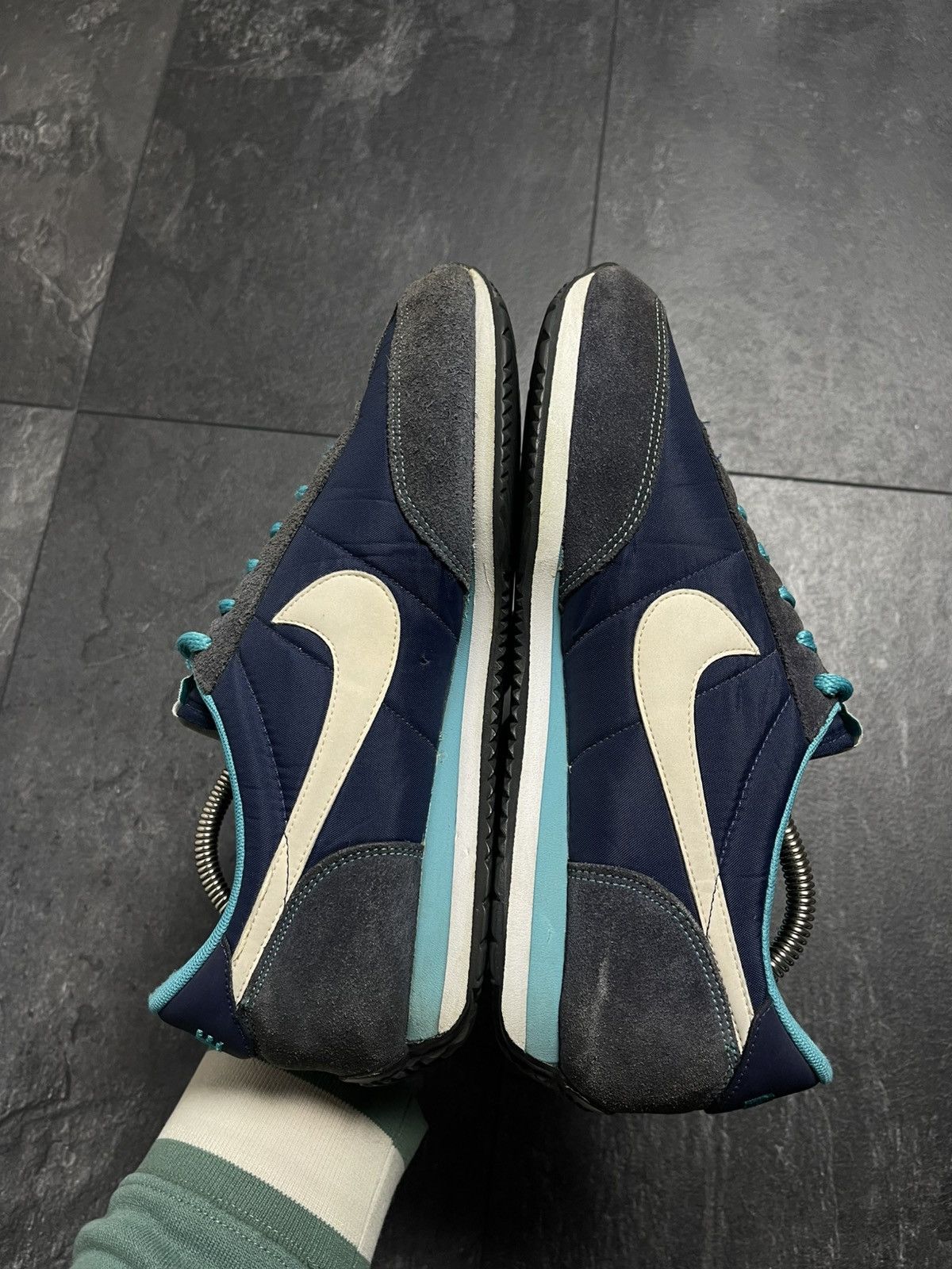 Streetwear Nike vintage low top 90s sneakers Size US 7 / EU 40 - 11 Thumbnail