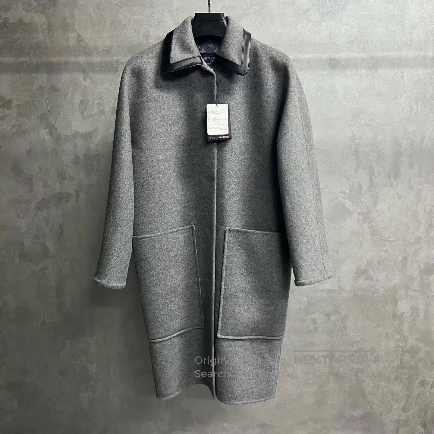 Louis Vuitton Louis Vuitton 2025 Detachable Collar Coat. Size M / US 6-8 / IT 42-44 - 1 Thumbnail