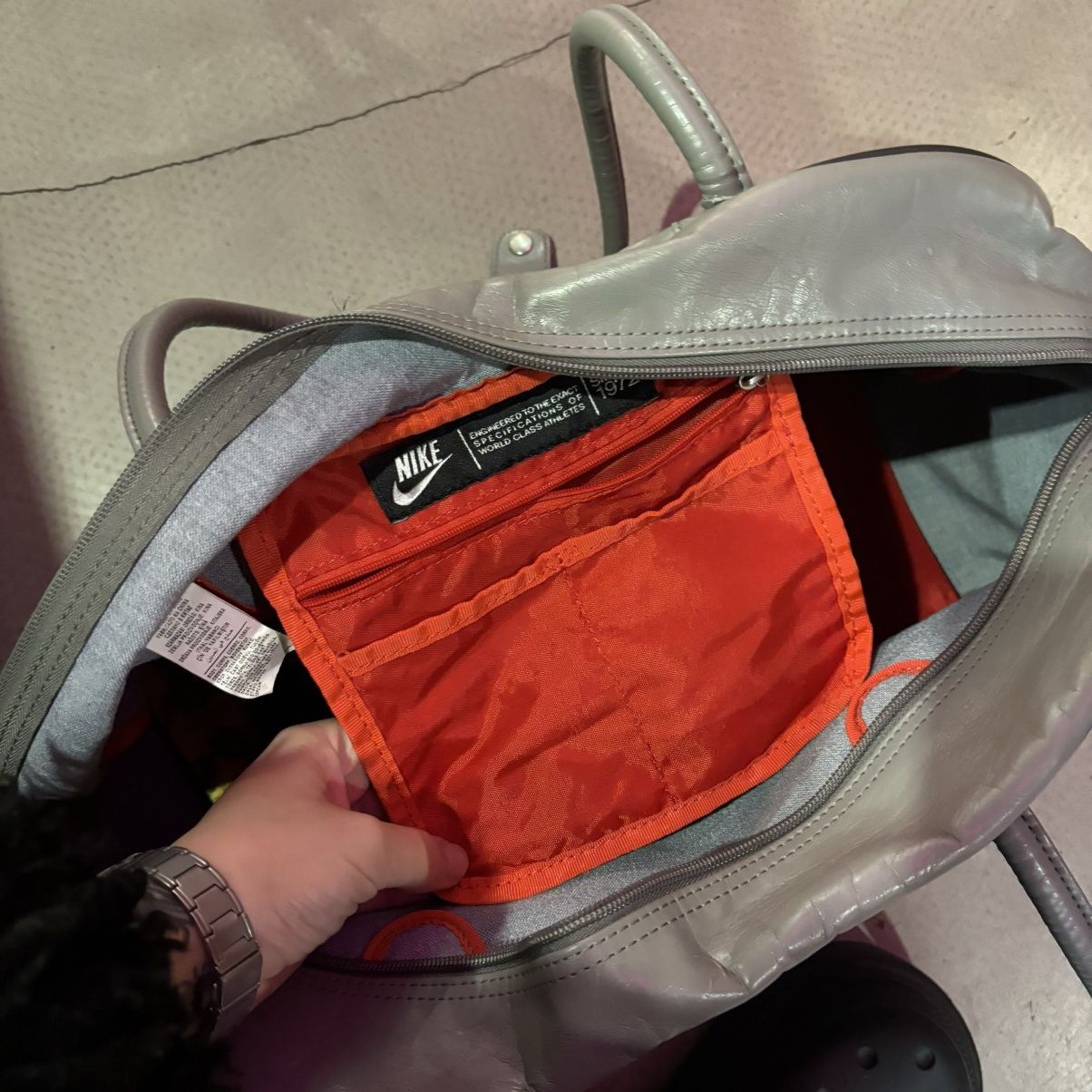 Nike × Vintage Vintage y3k bag nike sport bag Size ONE SIZE - 11 Thumbnail