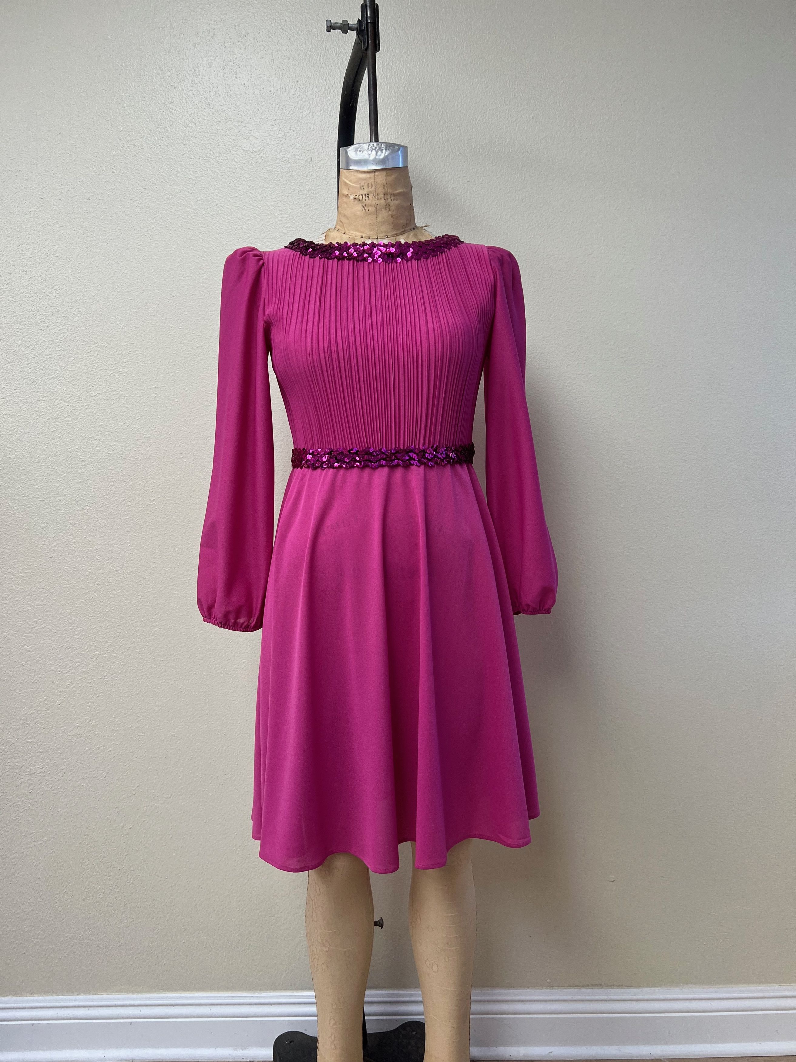 Other EUC Vintage 70s Boston Maid Sequined Long Sleeve Dress Med Size M / US 6-8 / IT 42-44 - 1 Thumbnail