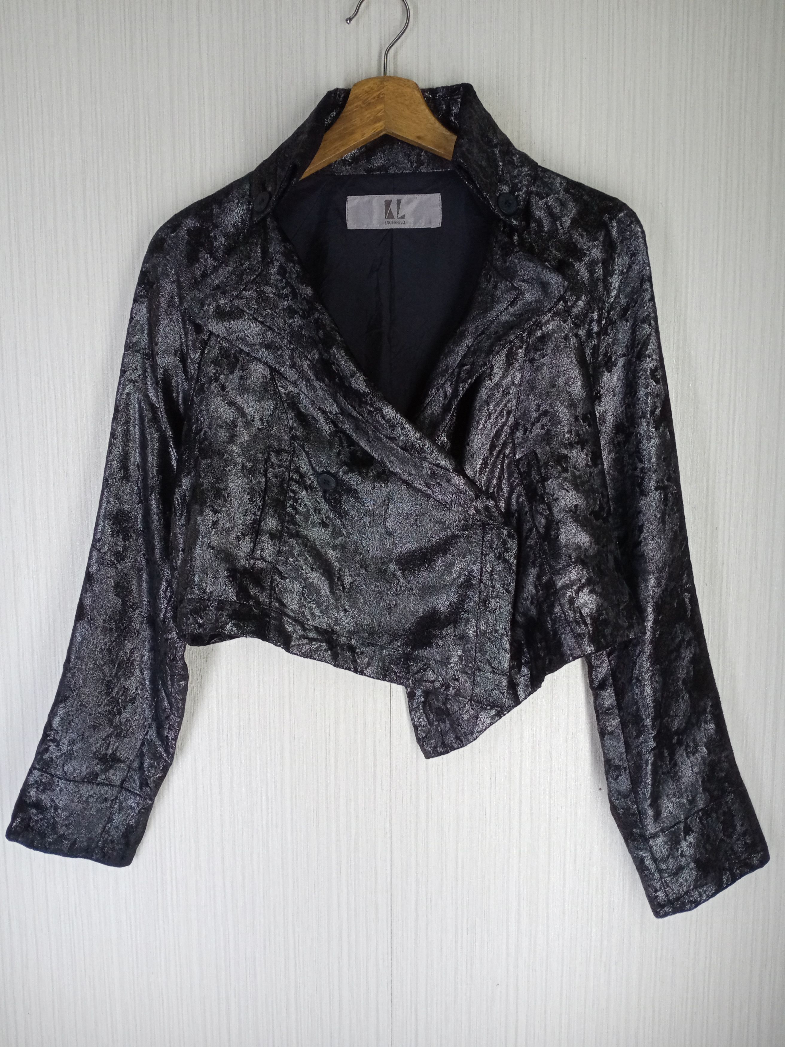 Karl Lagerfeld Rare Vintage Karl Lagerfeld Velvet Cropped Coat Jacket Size M / US 6-8 / IT 42-44 - 1 Thumbnail