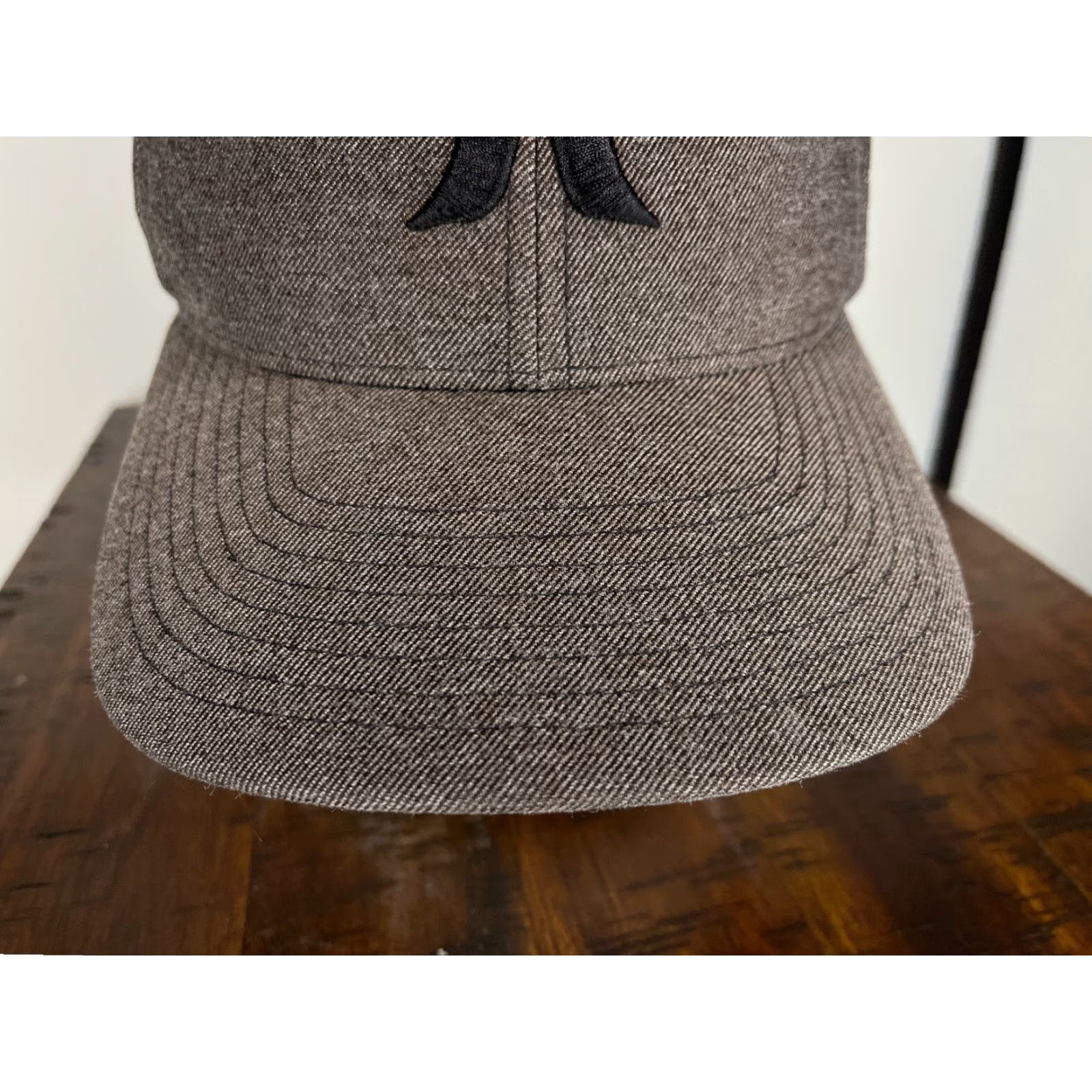 Hurley Hurley Hat Cap Fitted Adult Medium Gray Embroidered Flexfit Skate Rayon Blend Casual Baseball Cap Mens Size ONE SIZE - 3 Thumbnail