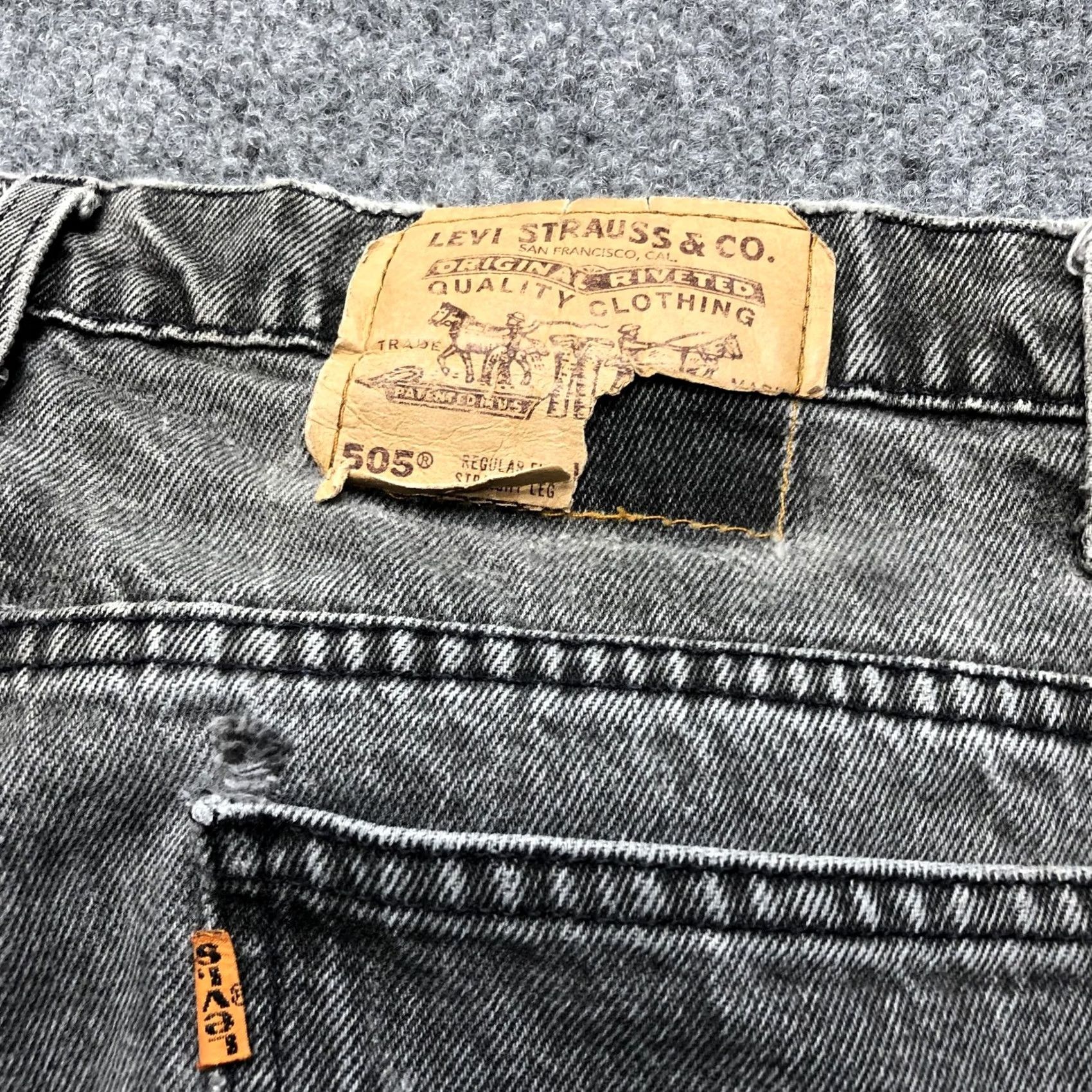 Levi's VINTAGE Levi's 505 Jeans Mens 38x32 Gray Regular Straight Zip Fly Denim Pants Size US 38 / EU 54 - 7 Thumbnail