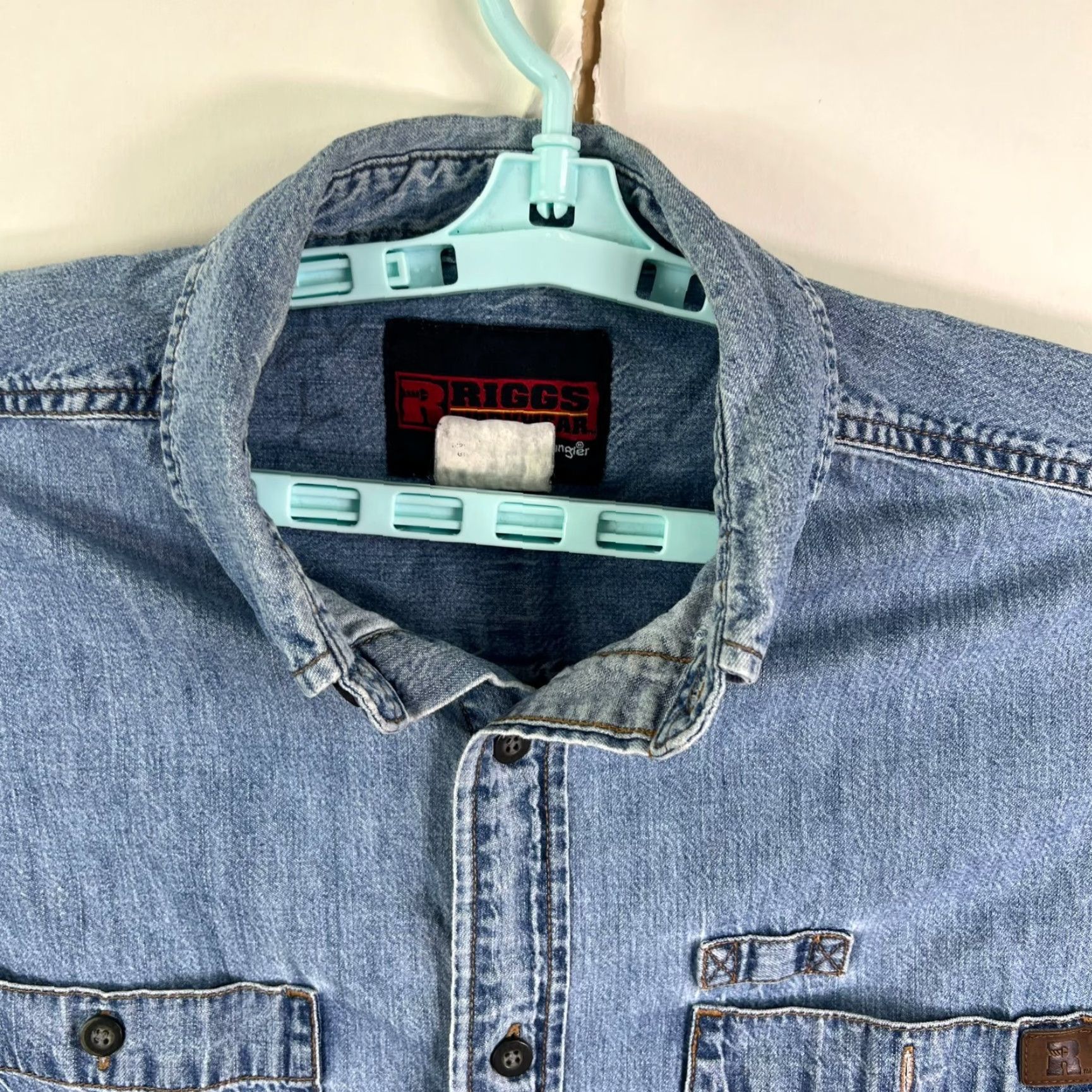 Wrangler VINTAGE Wrangler Riggs Denim Button-Down Shirt Mens XL Blue Long Sleeve Regular Fit 34in Size US XL / EU 56 / 4 - 3 Thumbnail