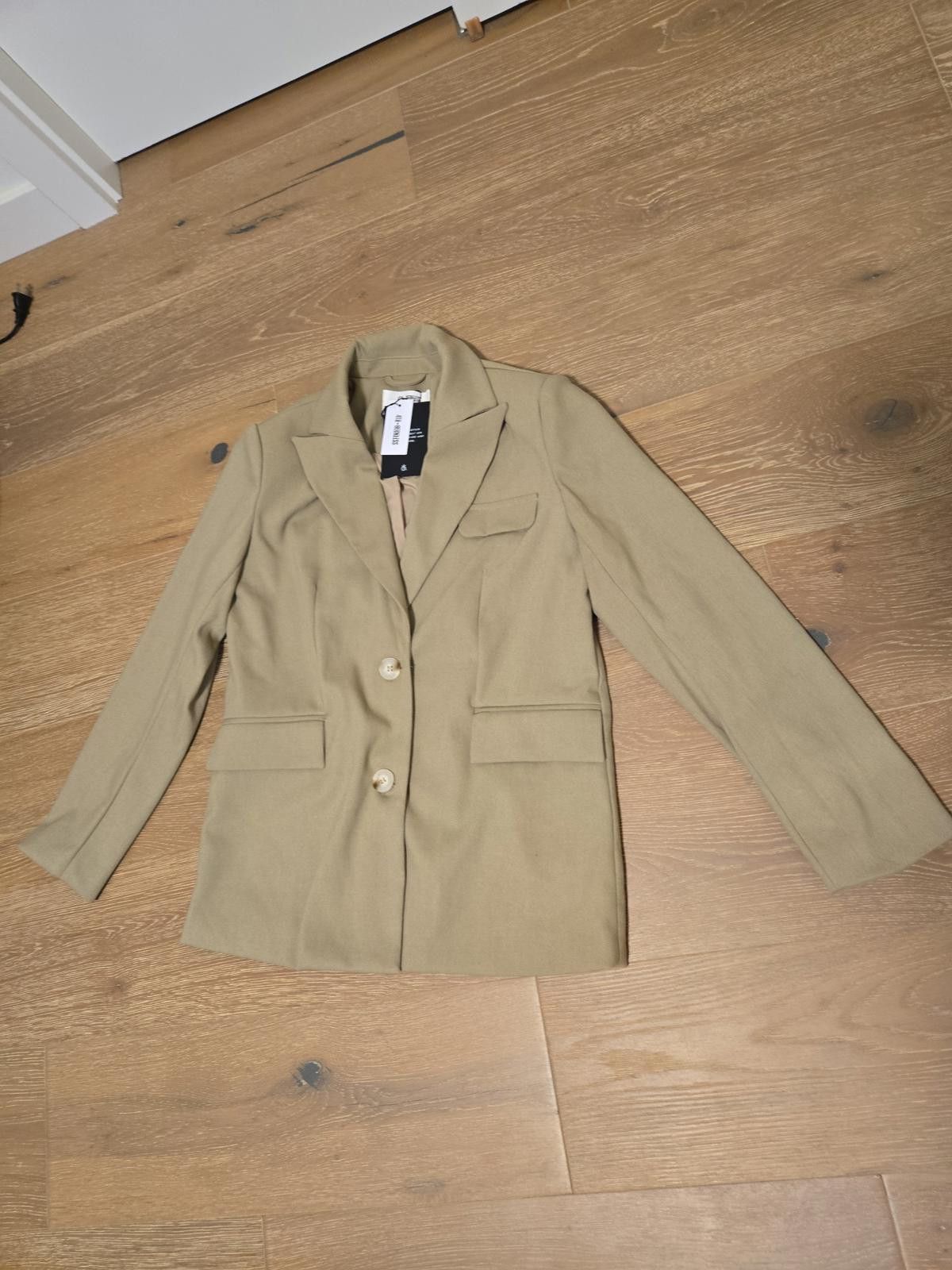 Other NWT Khaki Light Green Blazer with Shoulder Pads Size XS / US 0-2 / IT 36-38 - 1 Thumbnail